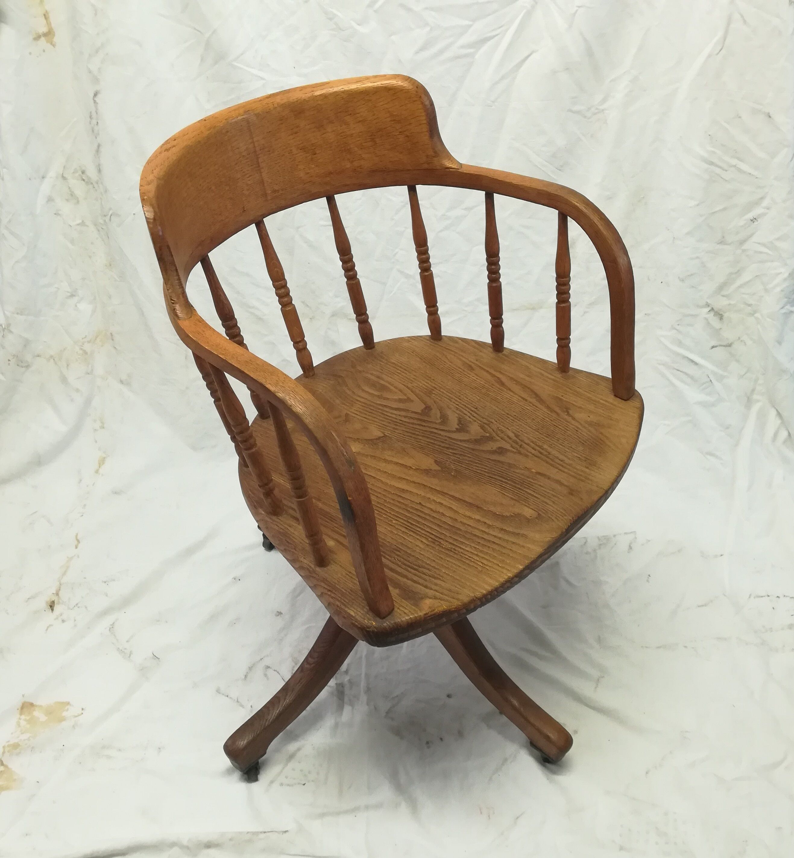 Adjustable swivel American armchair 1900