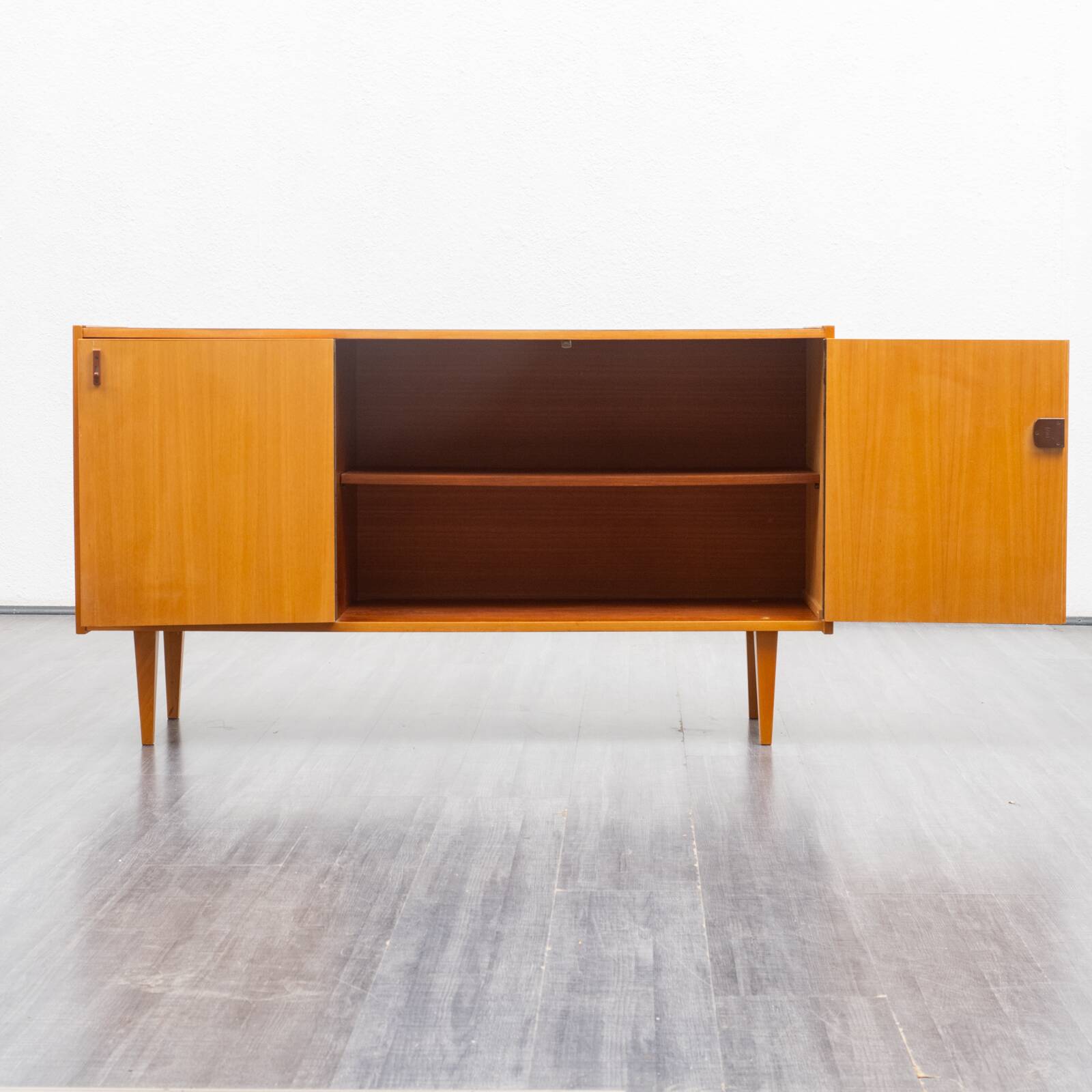 Enfilade années 60, frêne, restaurée, 135cm
