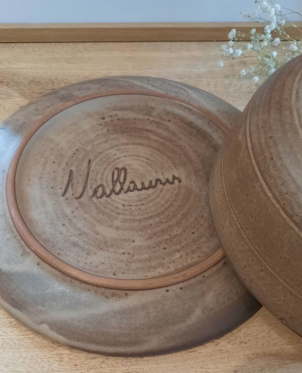 Vallauris sandstone bell