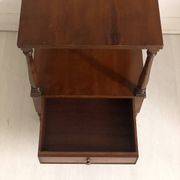 Table d'appoint desserte en acajou et placage d'acajou XIXème siècle
