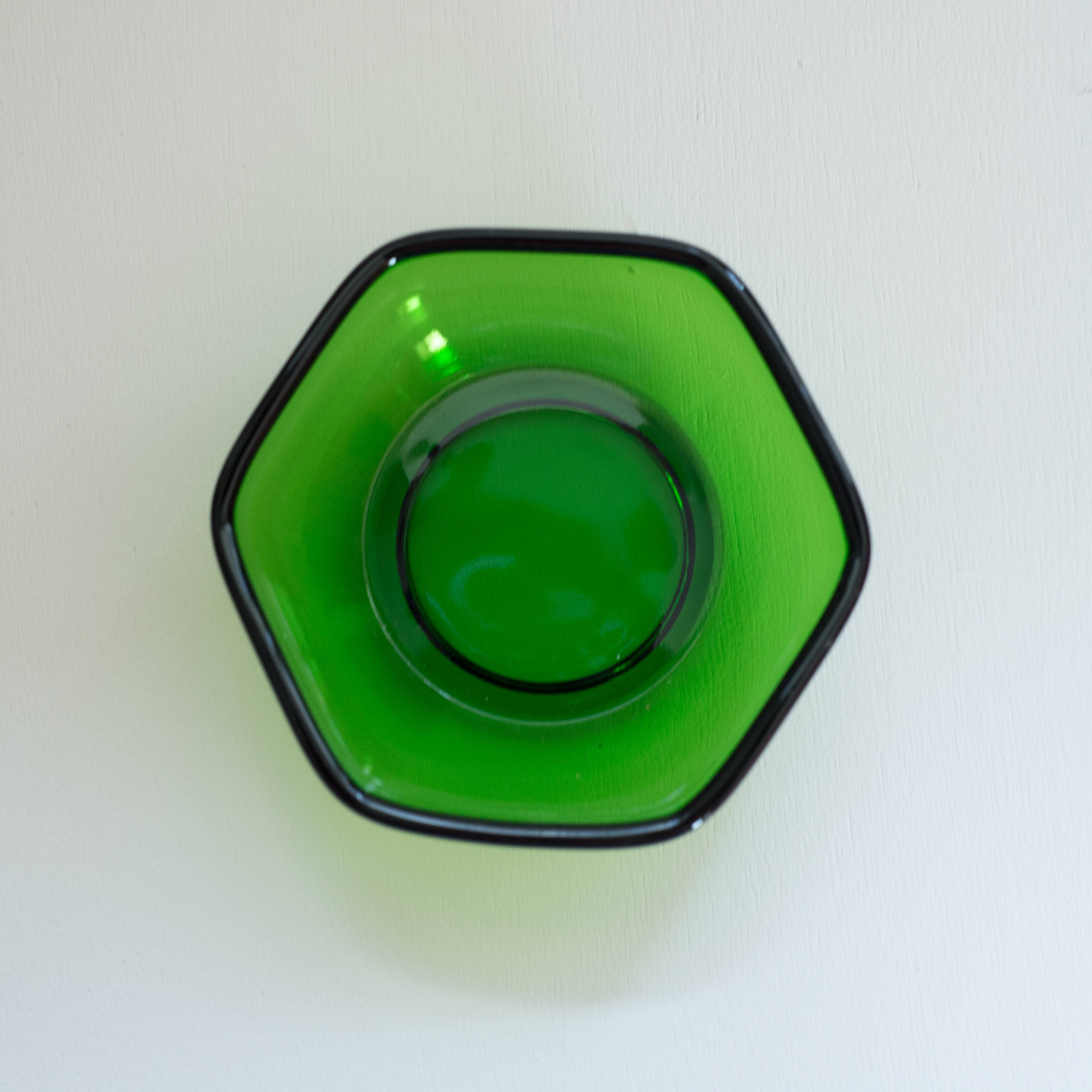 Set of 8 colored glass cups