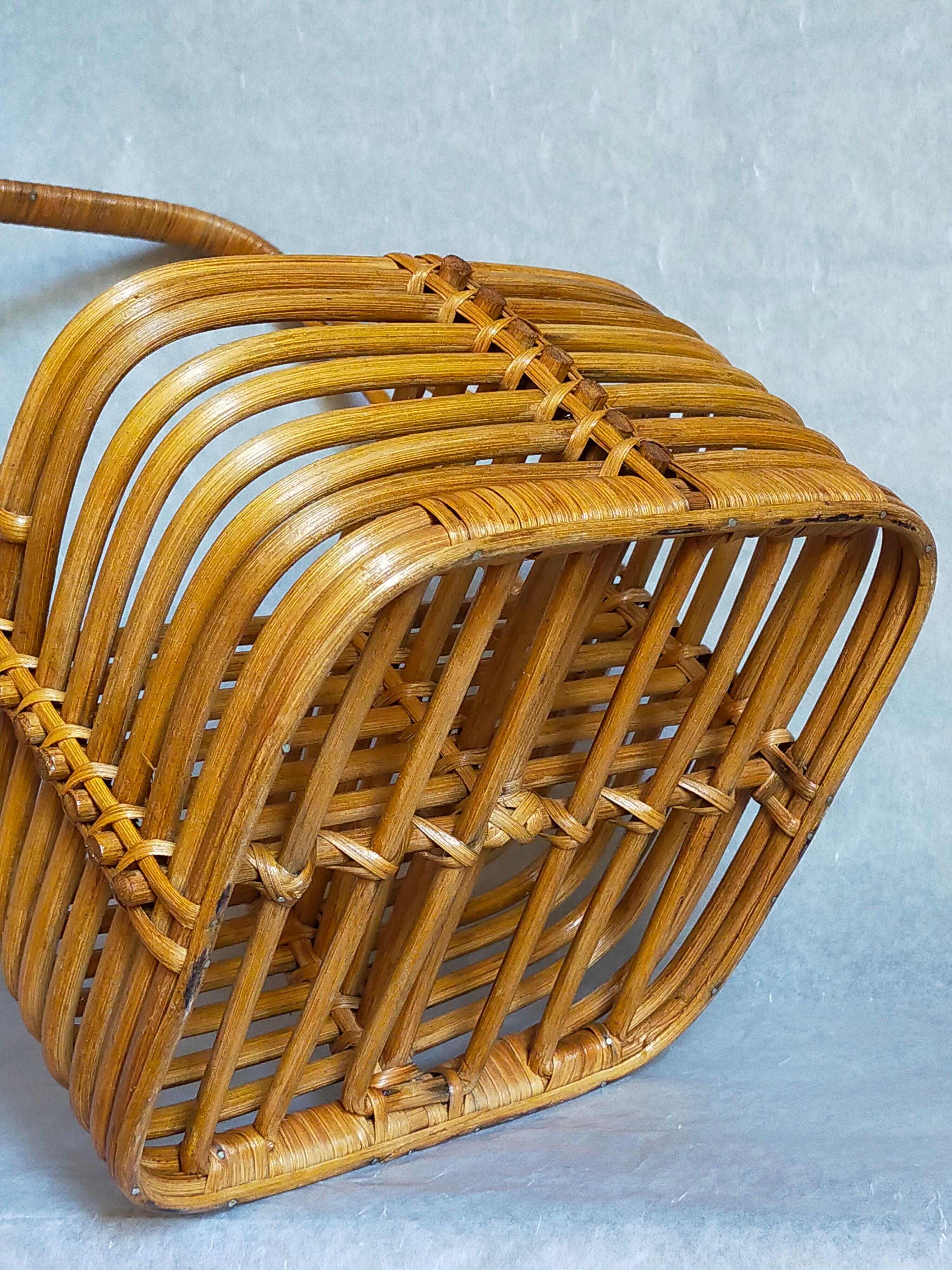 Bottle basket in vintage wicker 60s