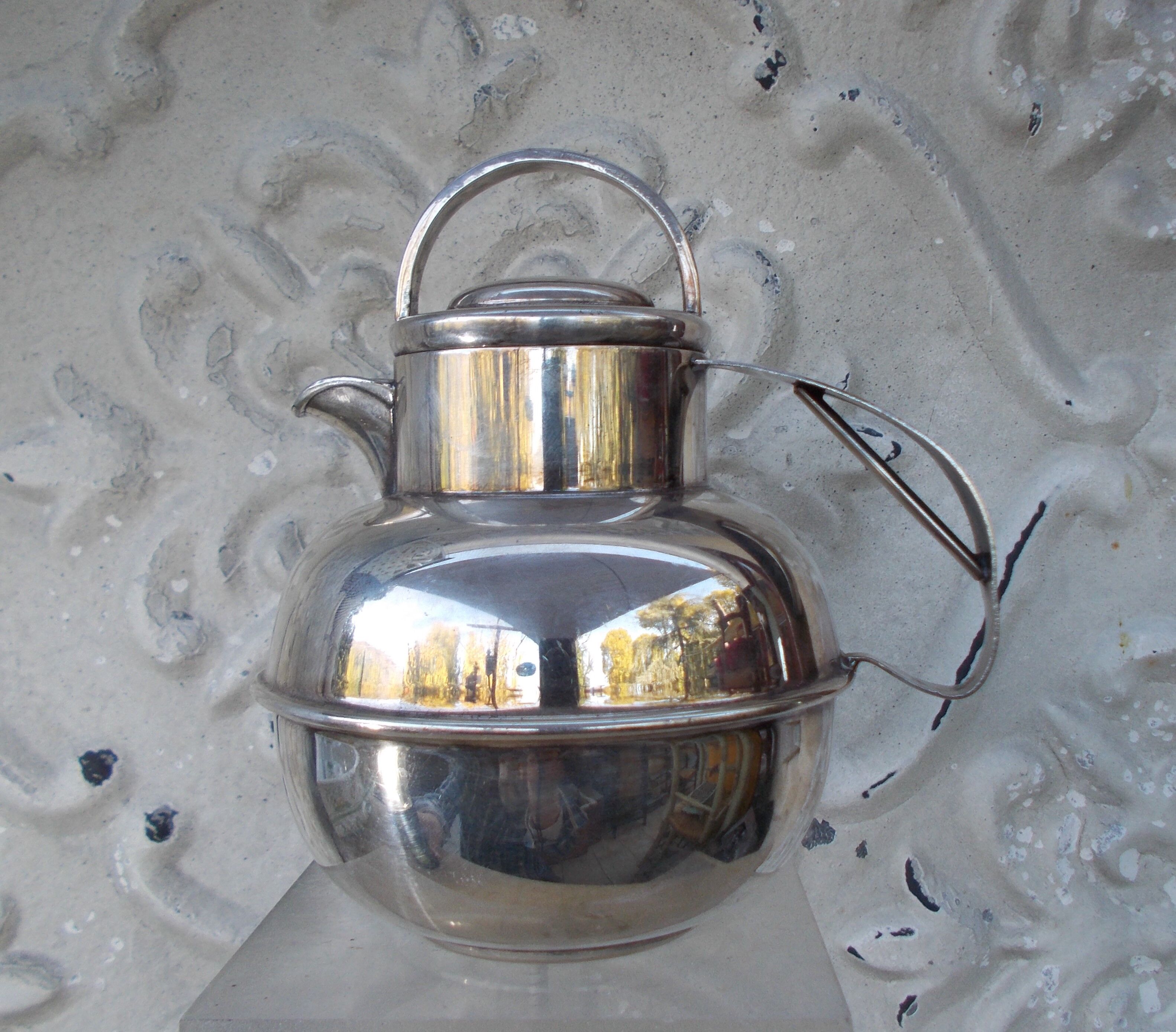 Vintage silver metal pourer Marlboro copper