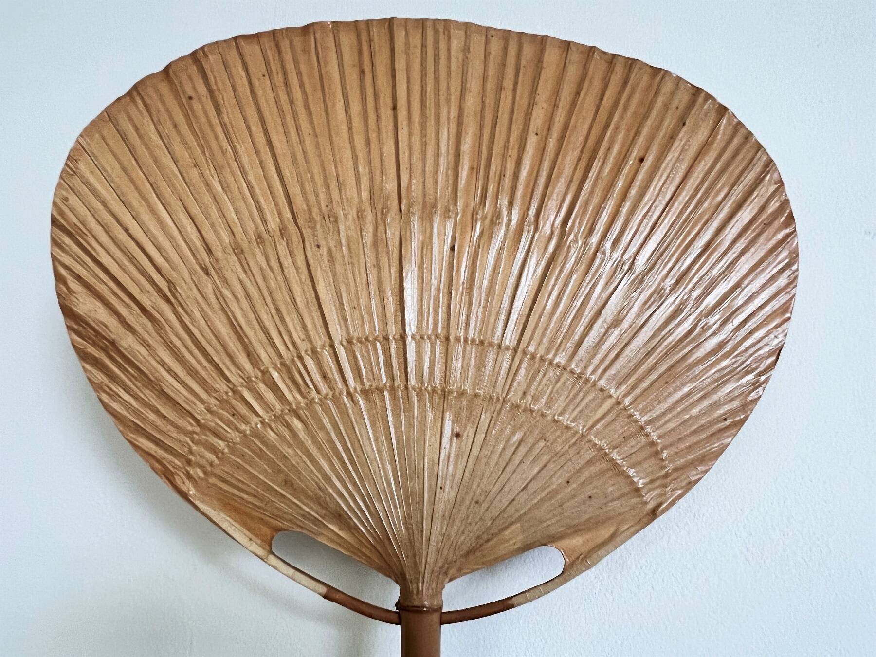 Paire de grandes appliques murales Uchiwa par Ingo Maurer, Allemagne, 1973