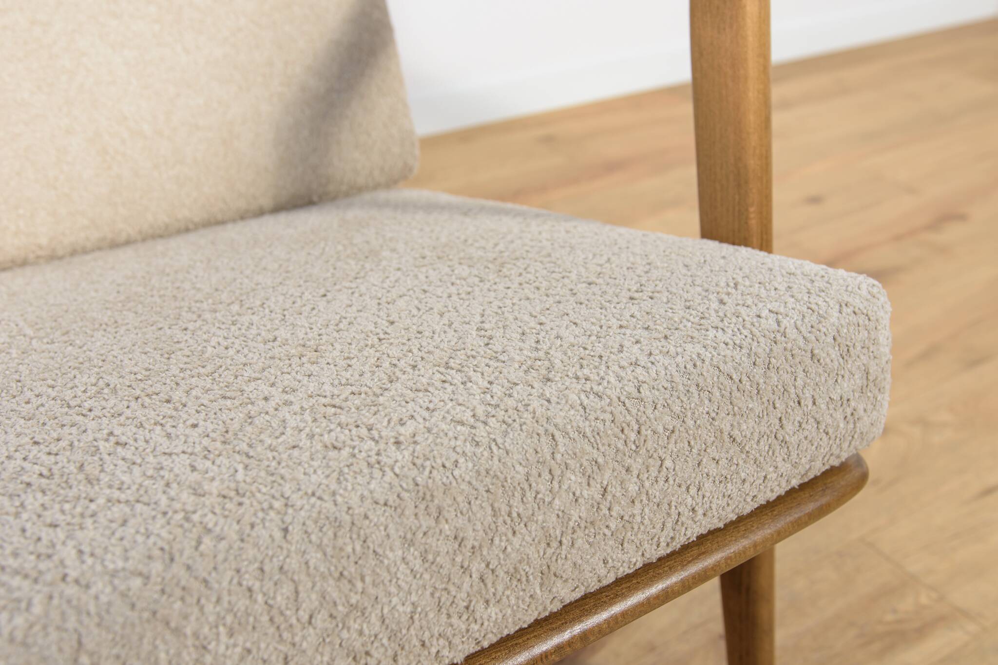 Mid-Century Model 300-139 Armchair from Swarzędzka Factory, 1960s