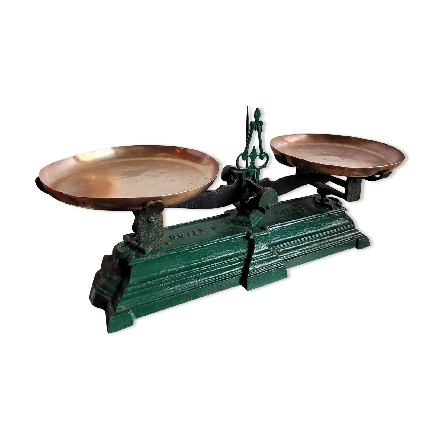 Cast iron scales and copper trays