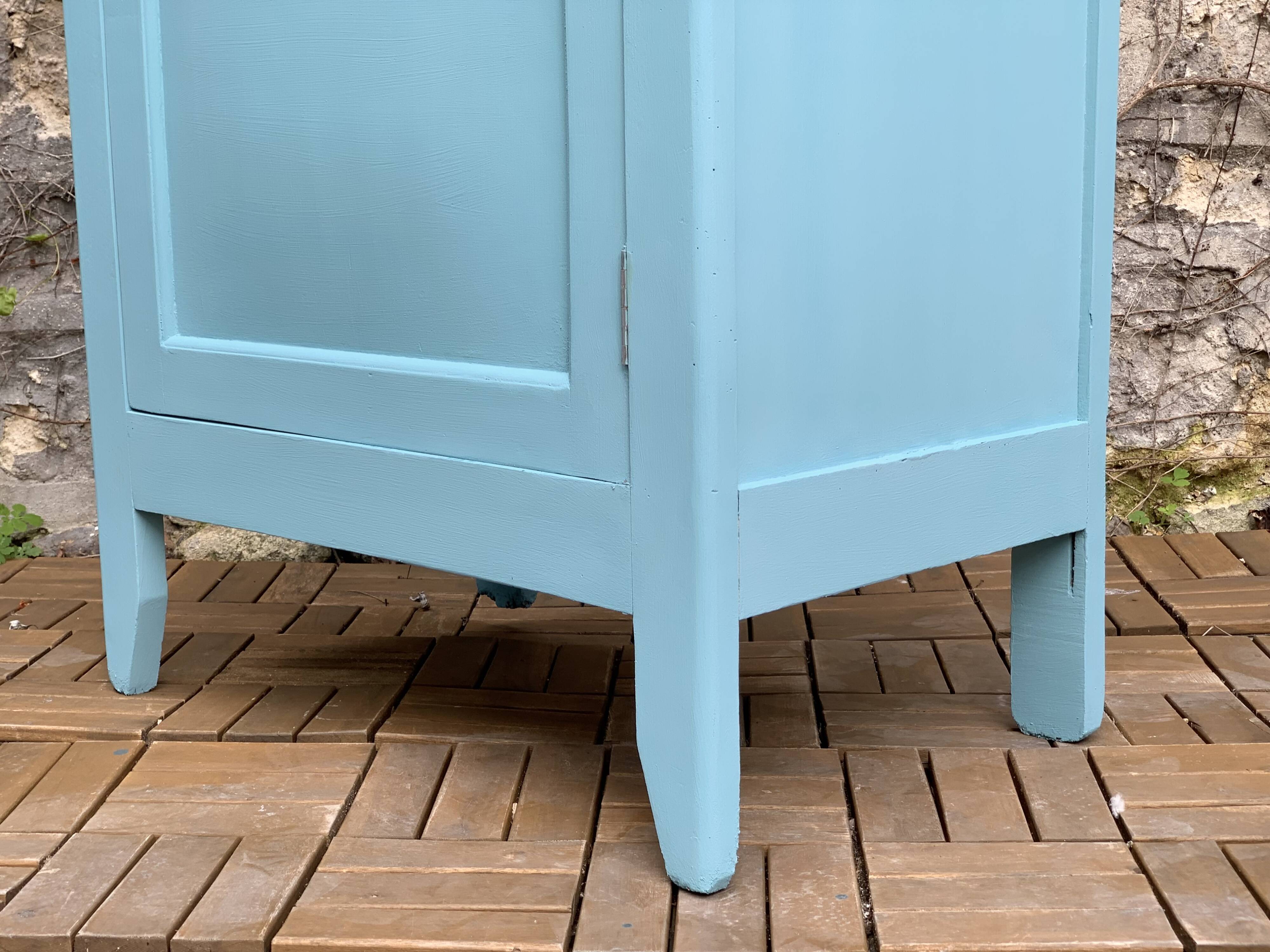 Armoire bonnetière parisienne turquoise 1940