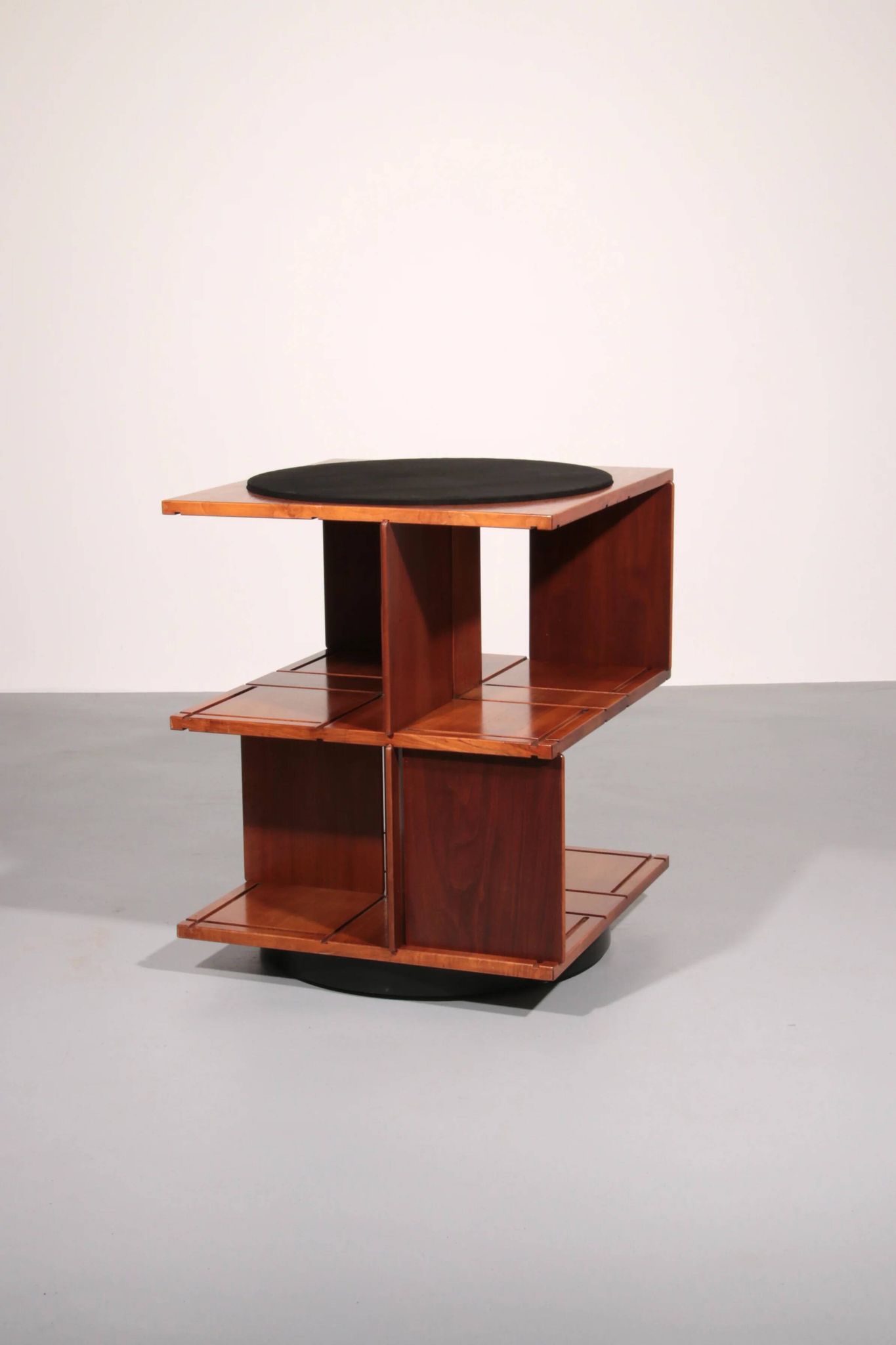 Gianfranco Frattini revolving modular bookcase model 823, 1963 Italy
