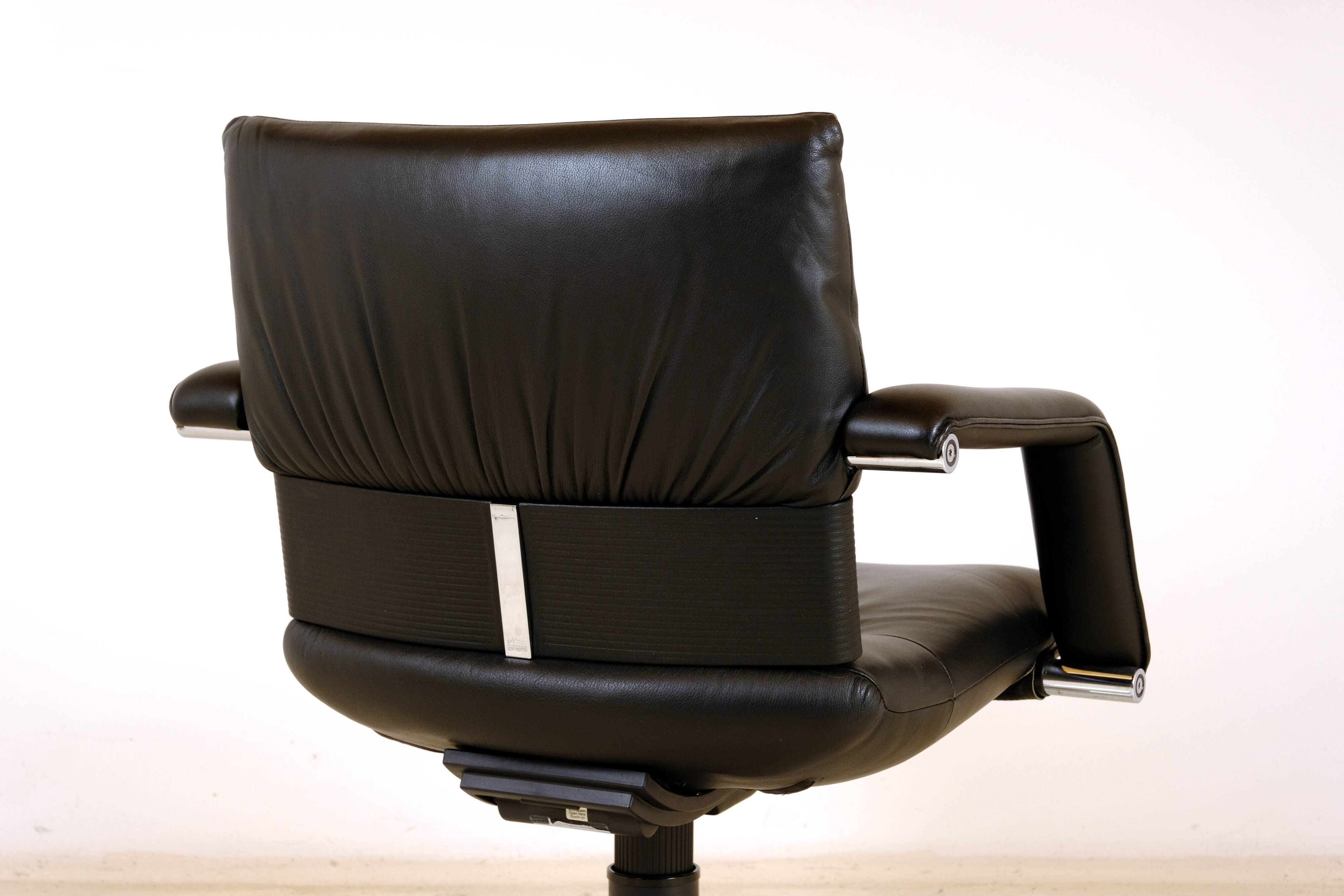 Fauteuil cuir "Figura" de Mario bellini pour Vitra