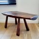 Banc ou table d'appoint en bois massif de tronc d'arbre, style brutaliste, 1960