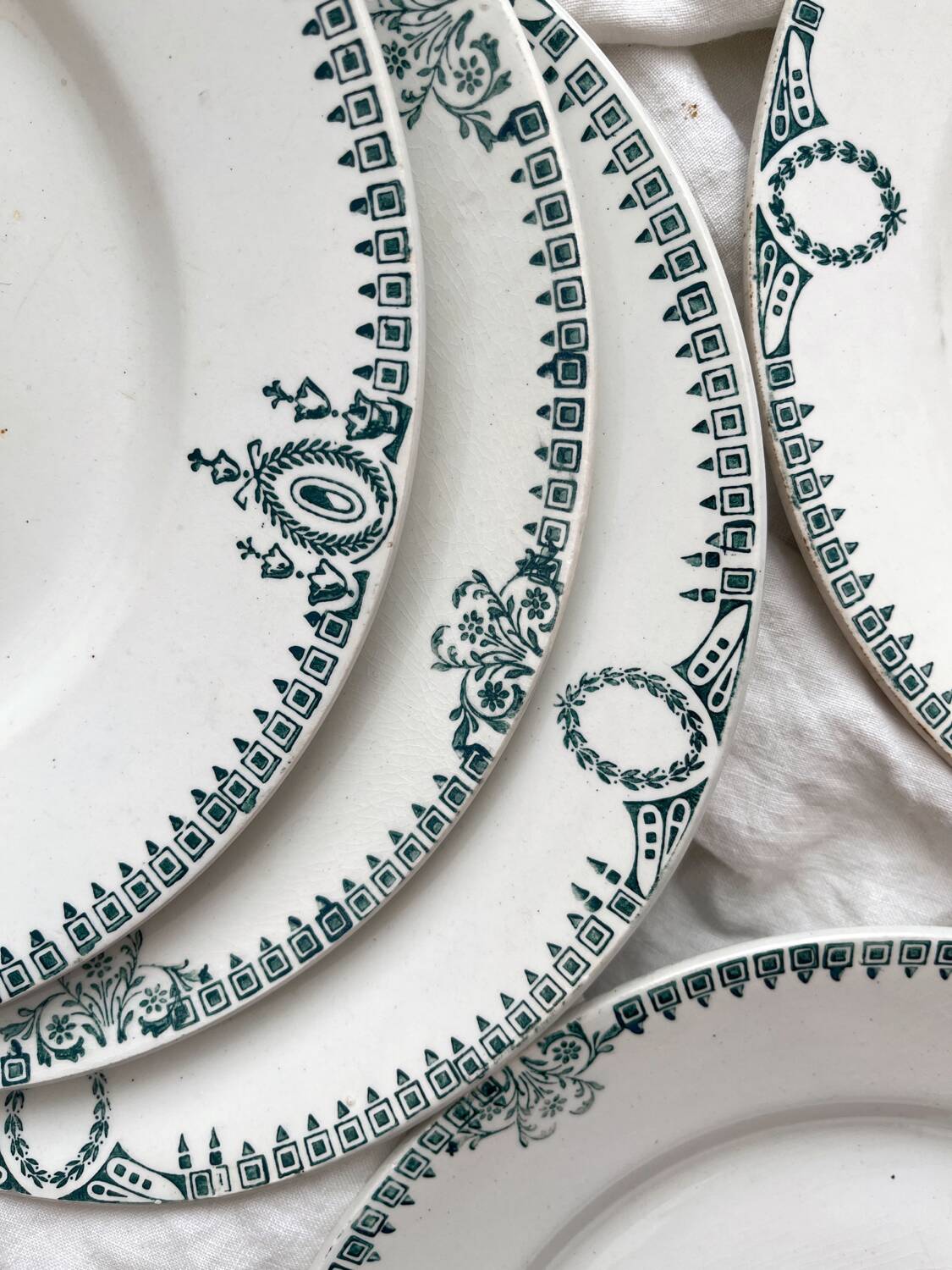 6 mismatched ironstone dinner plates from Saint Amand