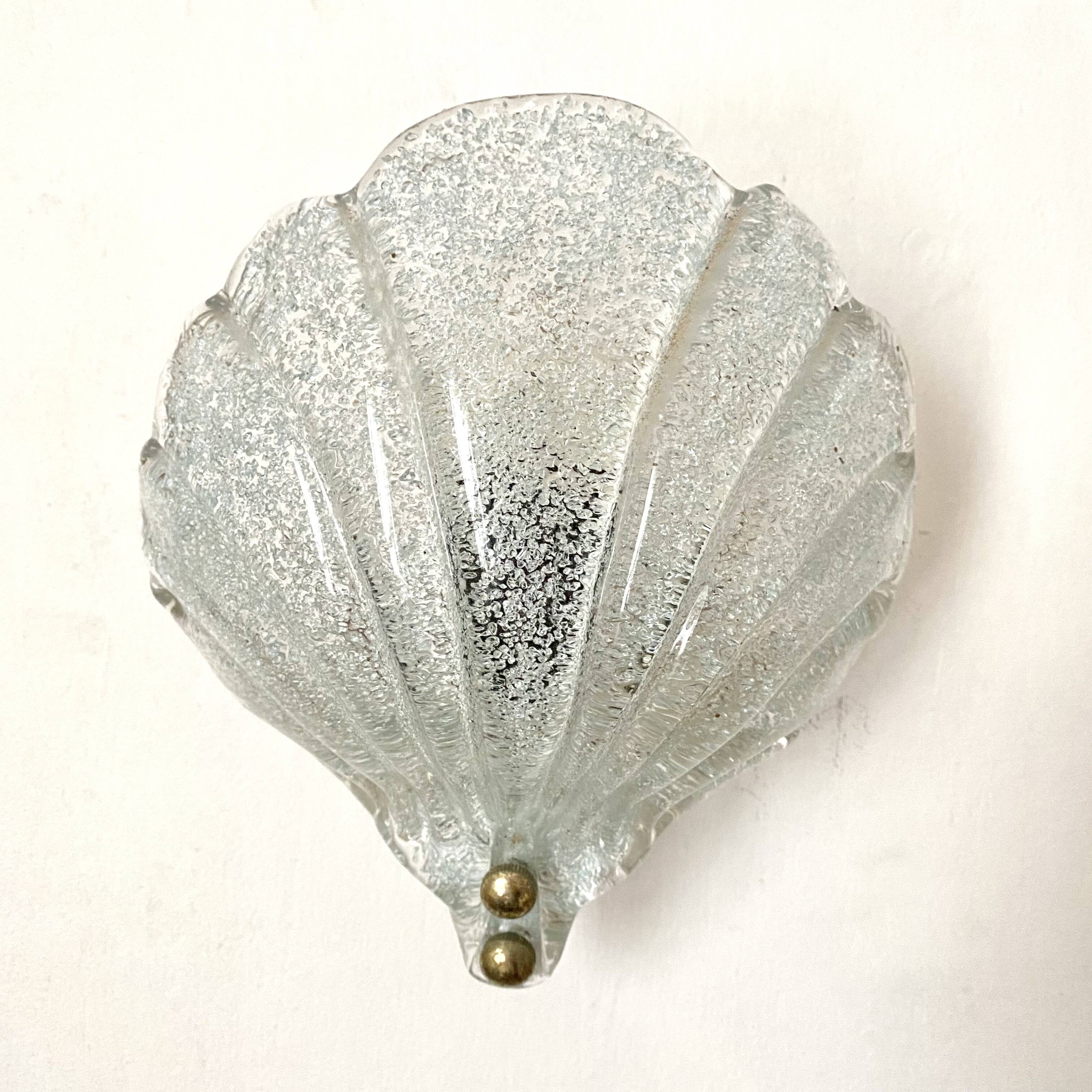 Wall light shell in glass and brass, 1970s-80s.