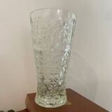 Vase en verre taillé