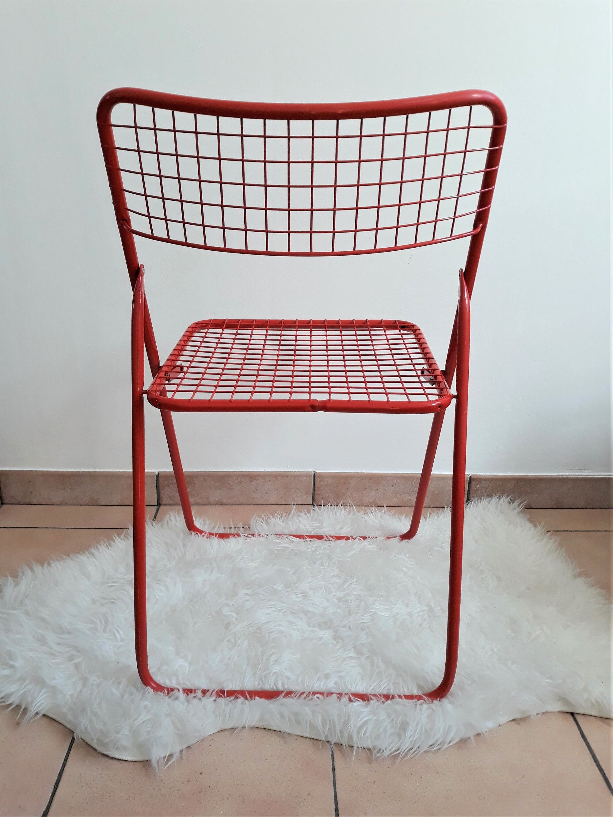Nels Gammelgaard Ted Net red Chair