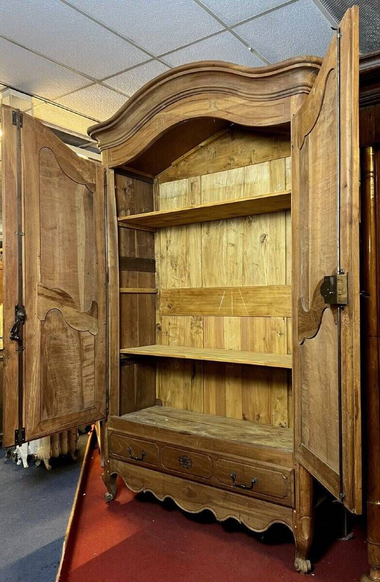 Louis XV Provençal Wardrobe in Solid Walnut from the 18th Century