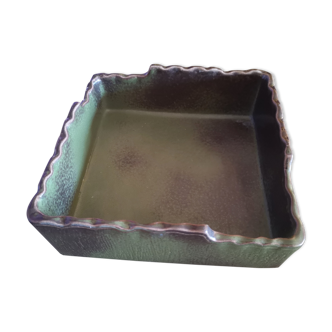 Square quadripod ceramic fruit cup