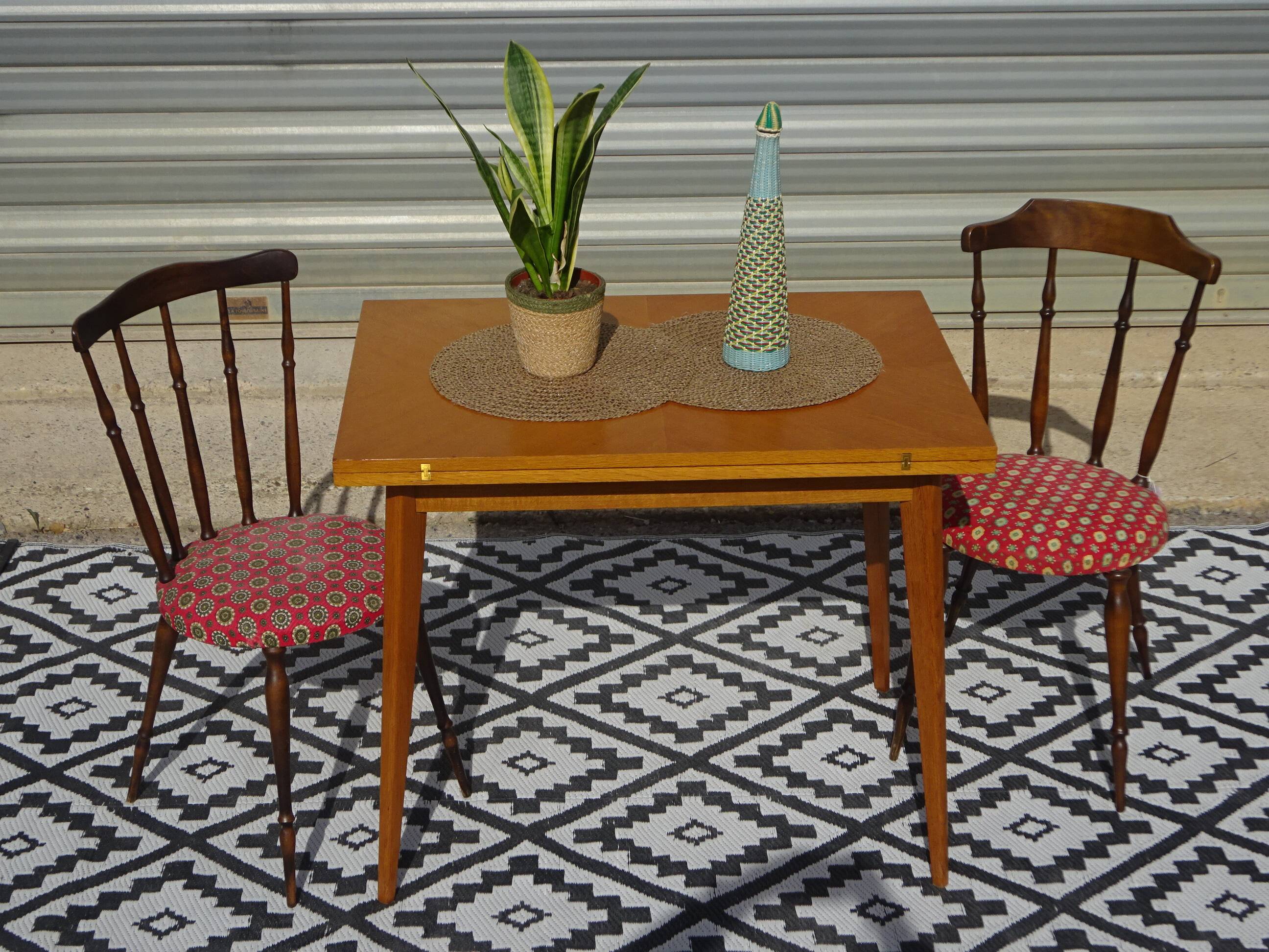 Scandinavian portfolio table model "half-century" by SAM