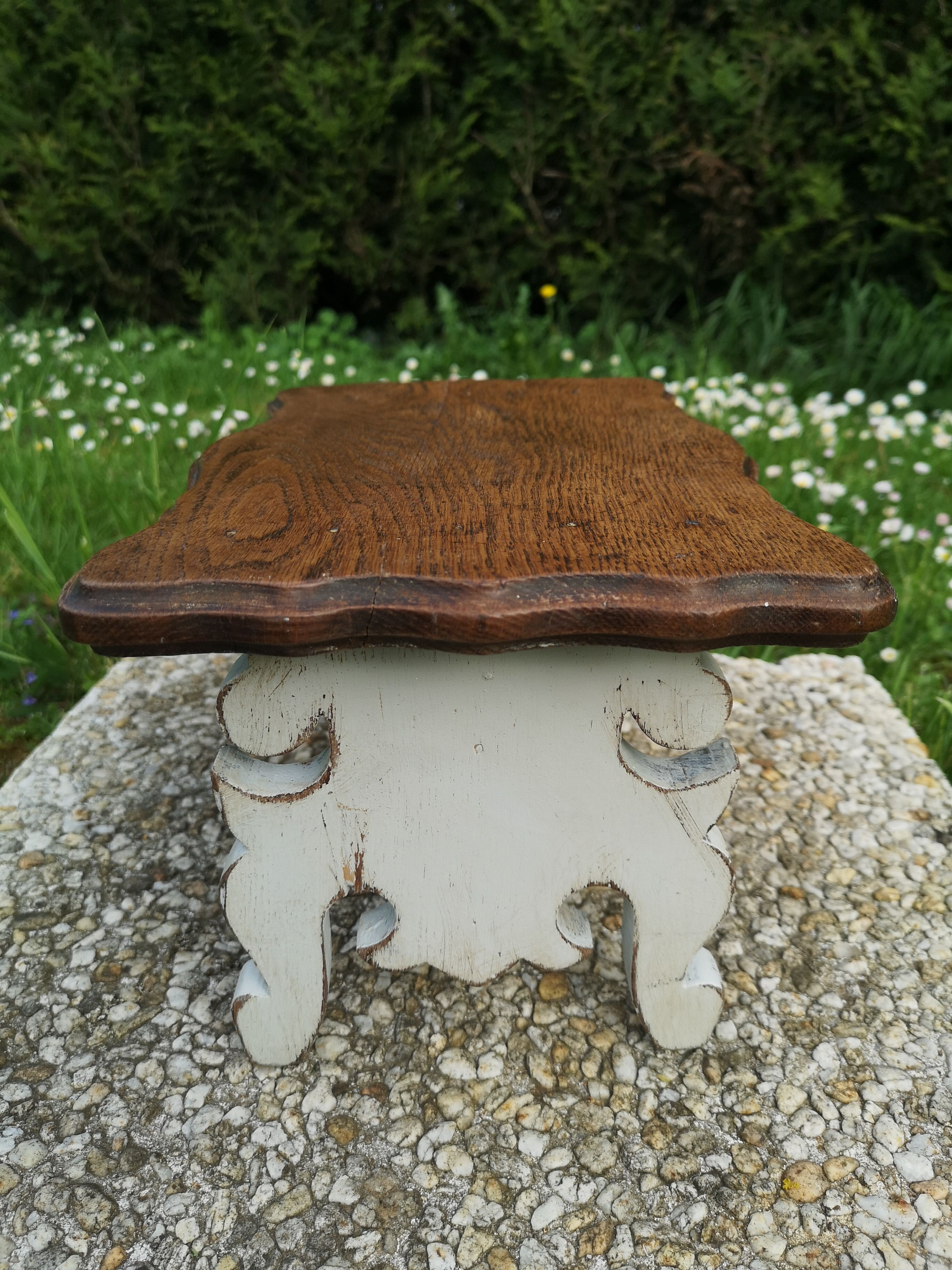 Bench rests feet patina vintage shabby chic gustavien