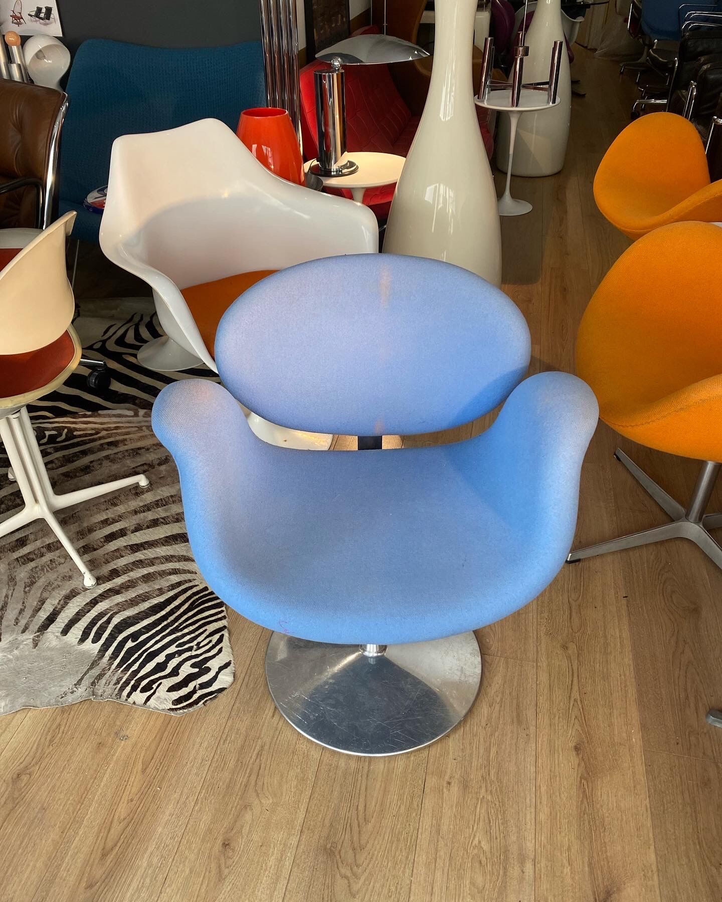 Armchair little tulip Pierre Paulin artifort edition discolored fabrics