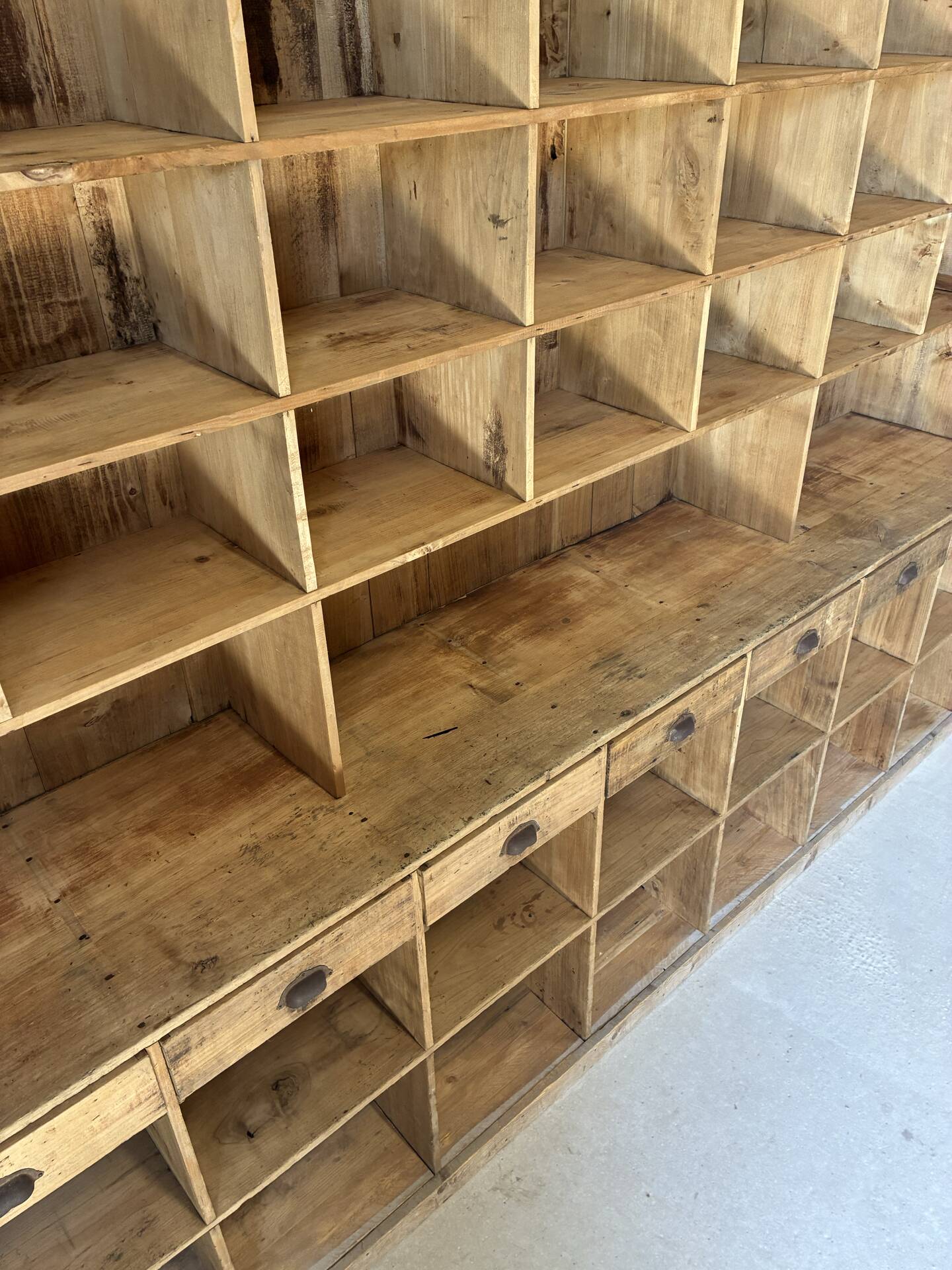 XXL workshop furniture
