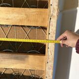 Antique Louis XVI style daybed in carved wood and patterned fabric