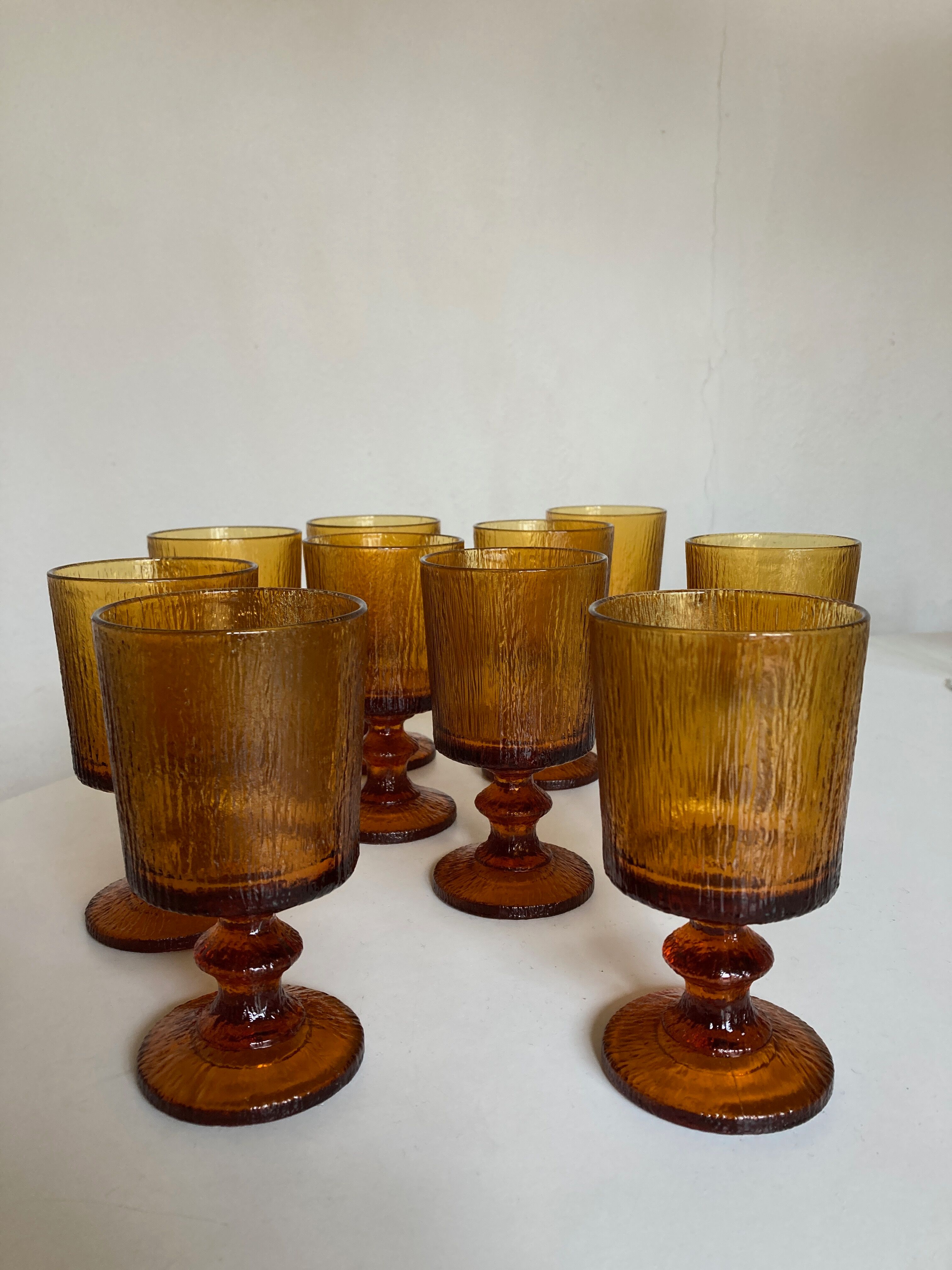Set of 10 1970 glasses in molded glass tree wood