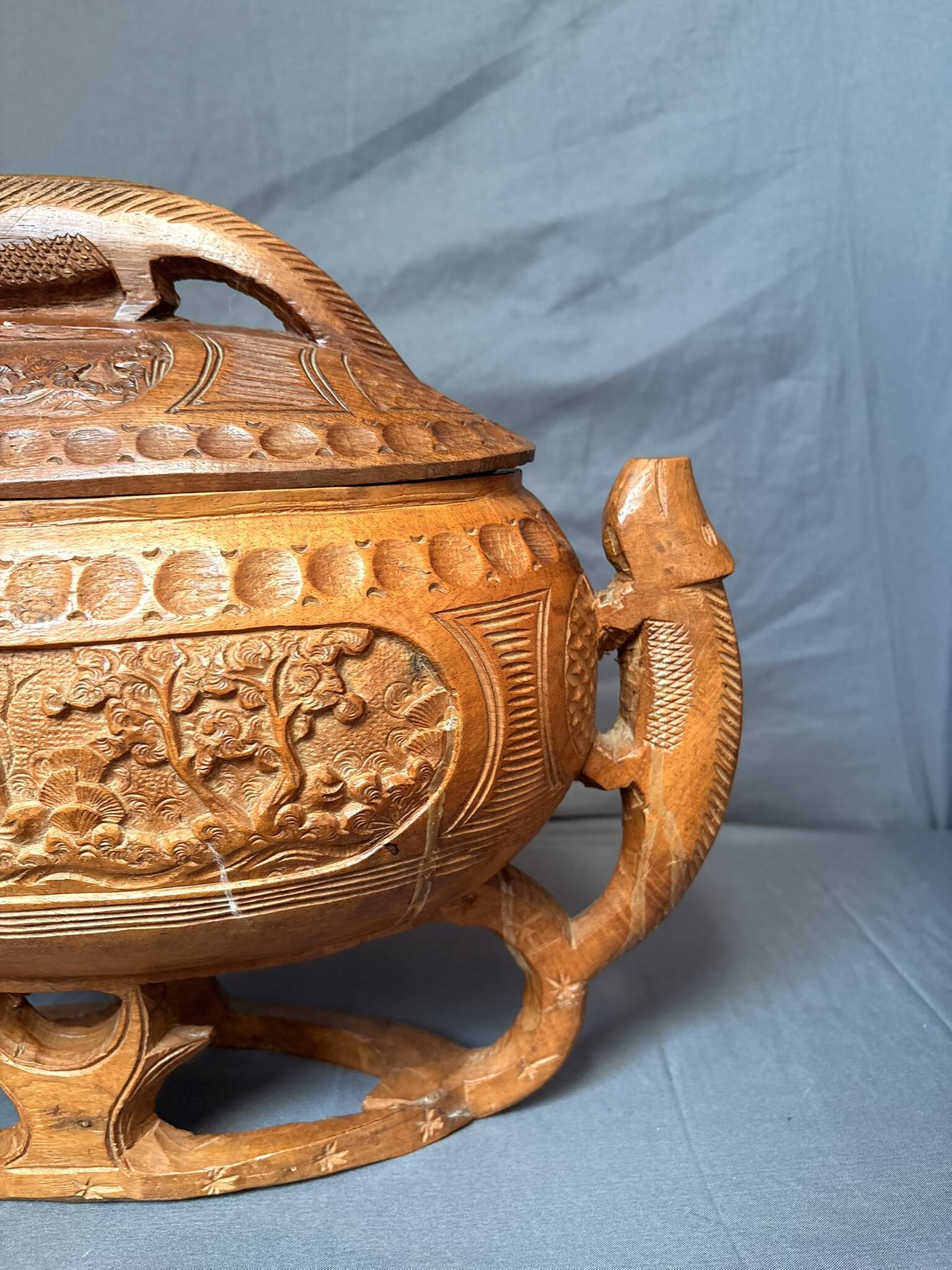 Ancient Box Casserole Soup Tureen Carved Dish Wood Lizard Asia Oceania