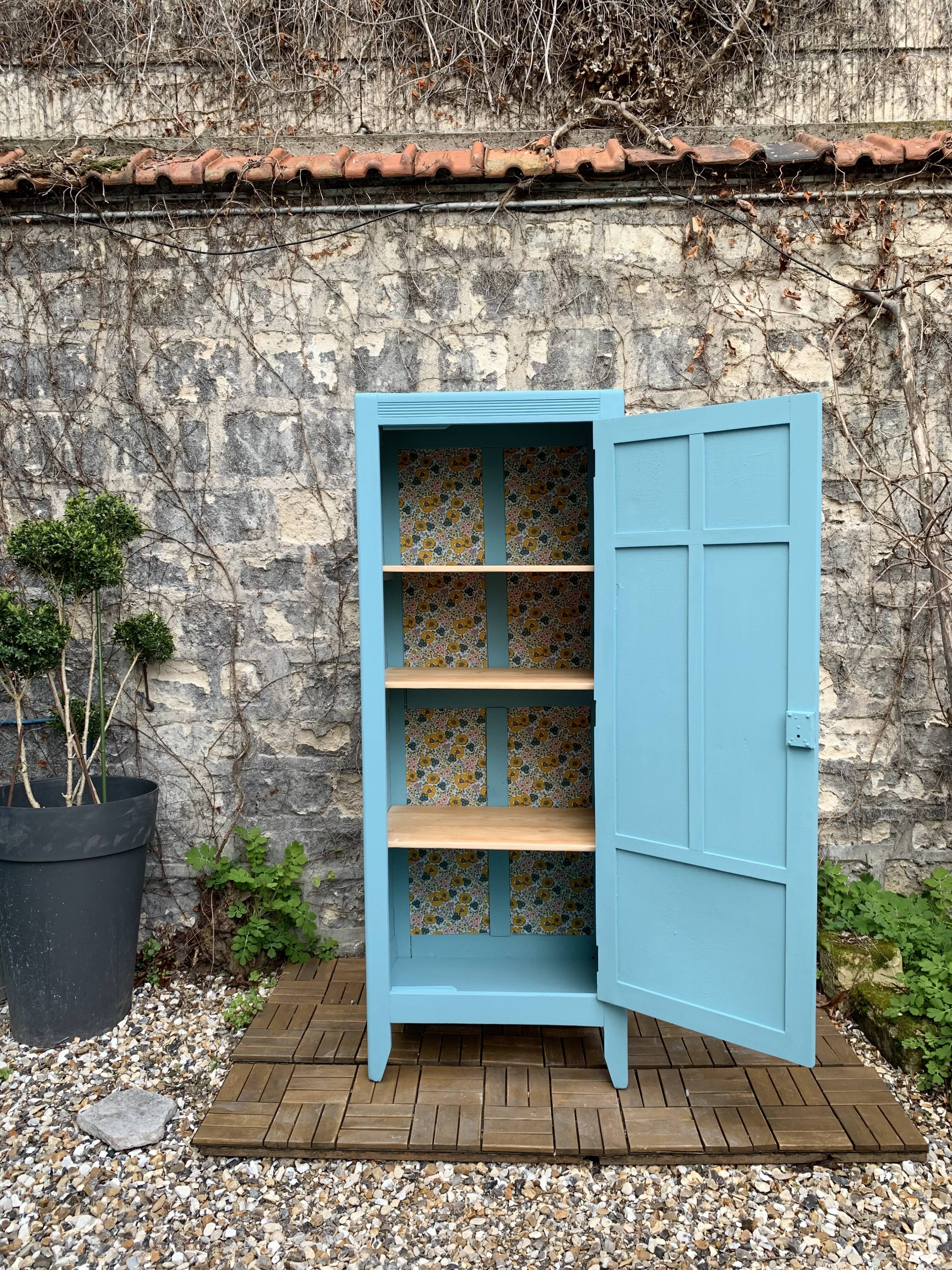 Armoire bonnetière parisienne turquoise 1940
