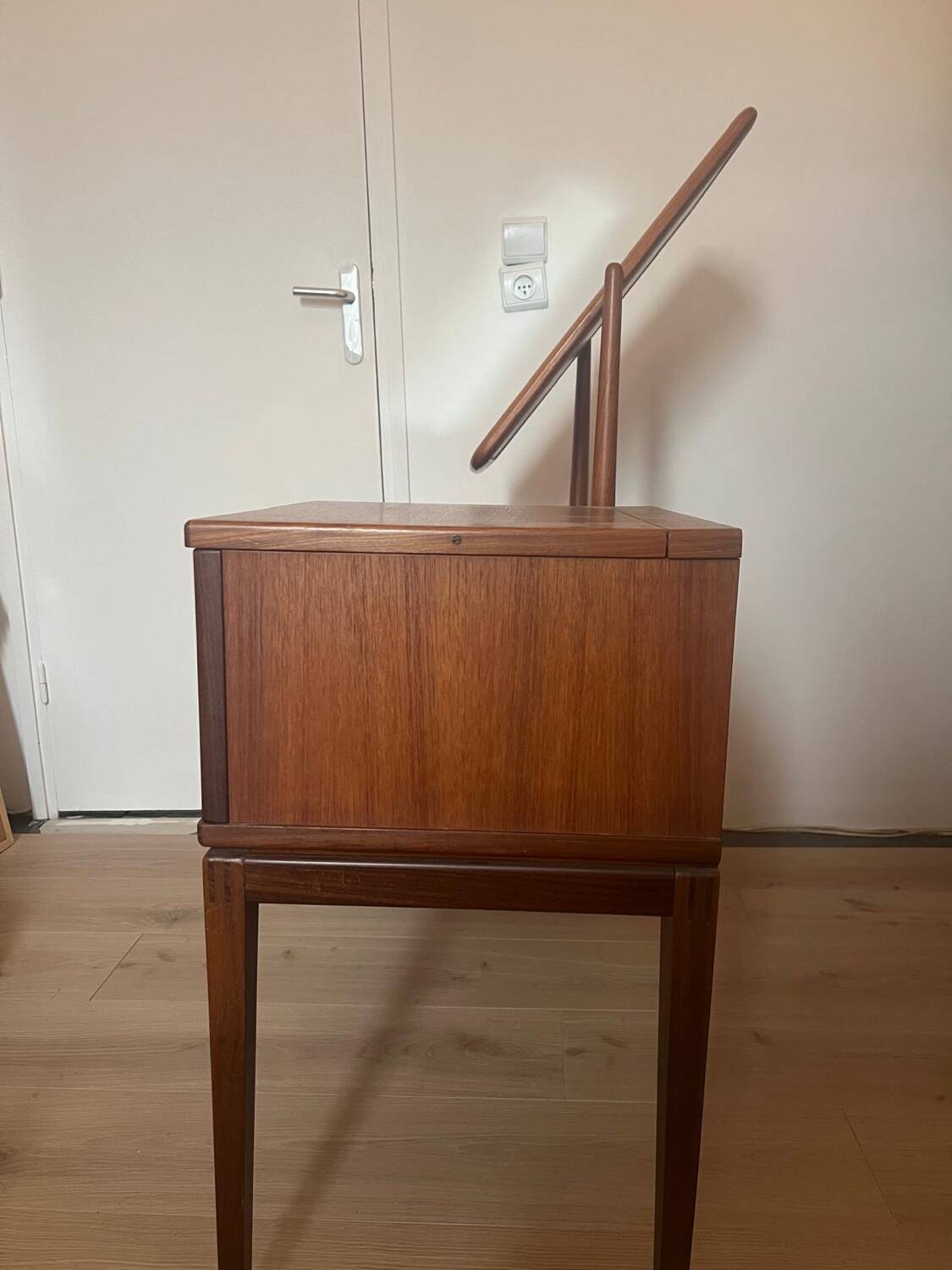 Coiffeuse en teck scandinave vintage