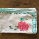 Embroidered rectangular placemat or centerpiece