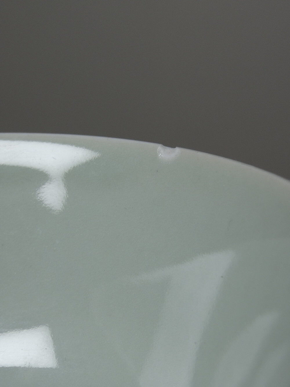 4 vintage Chinese rice bowls in celadon porcelain from the 70s-80s with reliefs of koi carp.