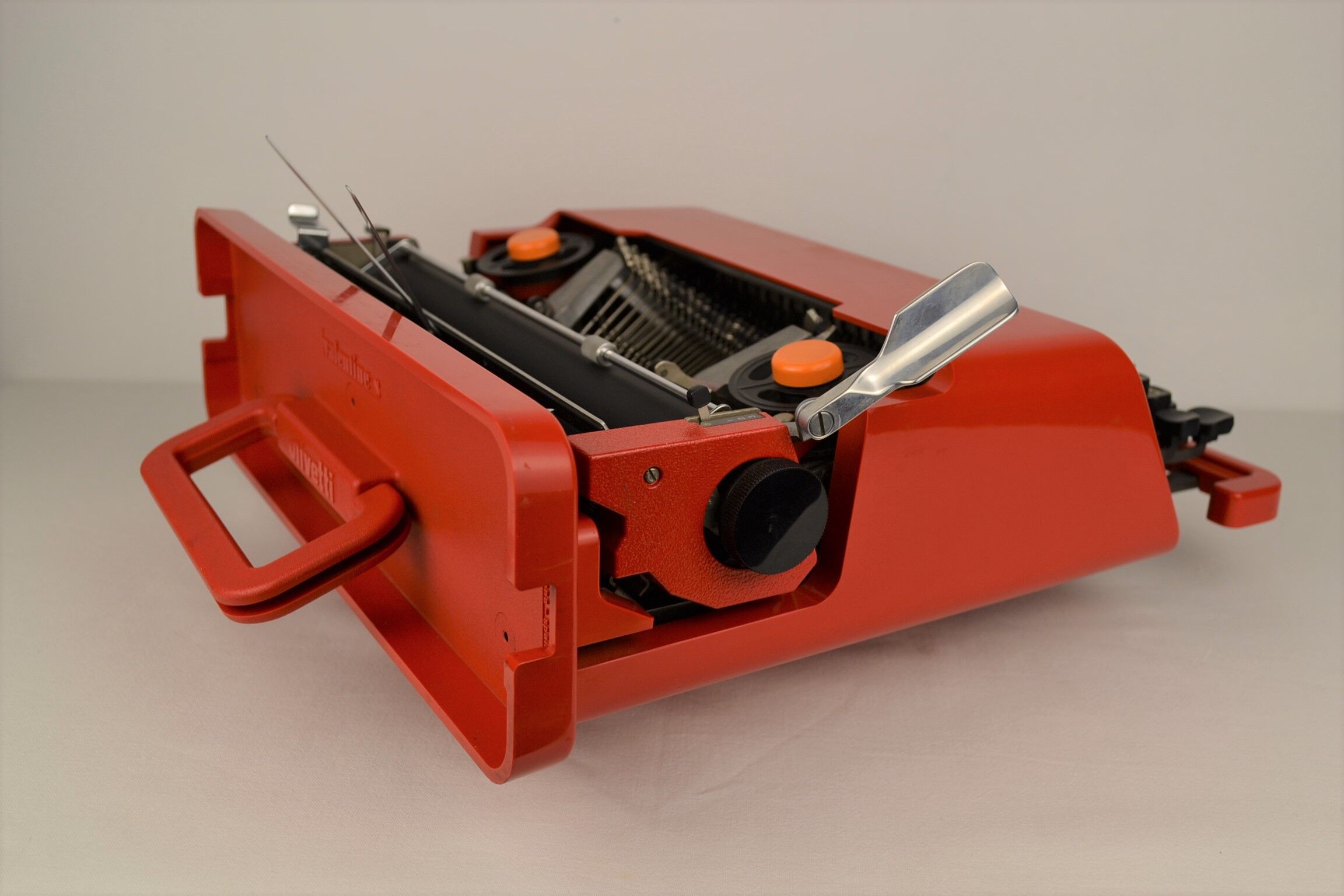 Olivetti "Valentine S" typewriter by Ettore Sottsass - 1960s