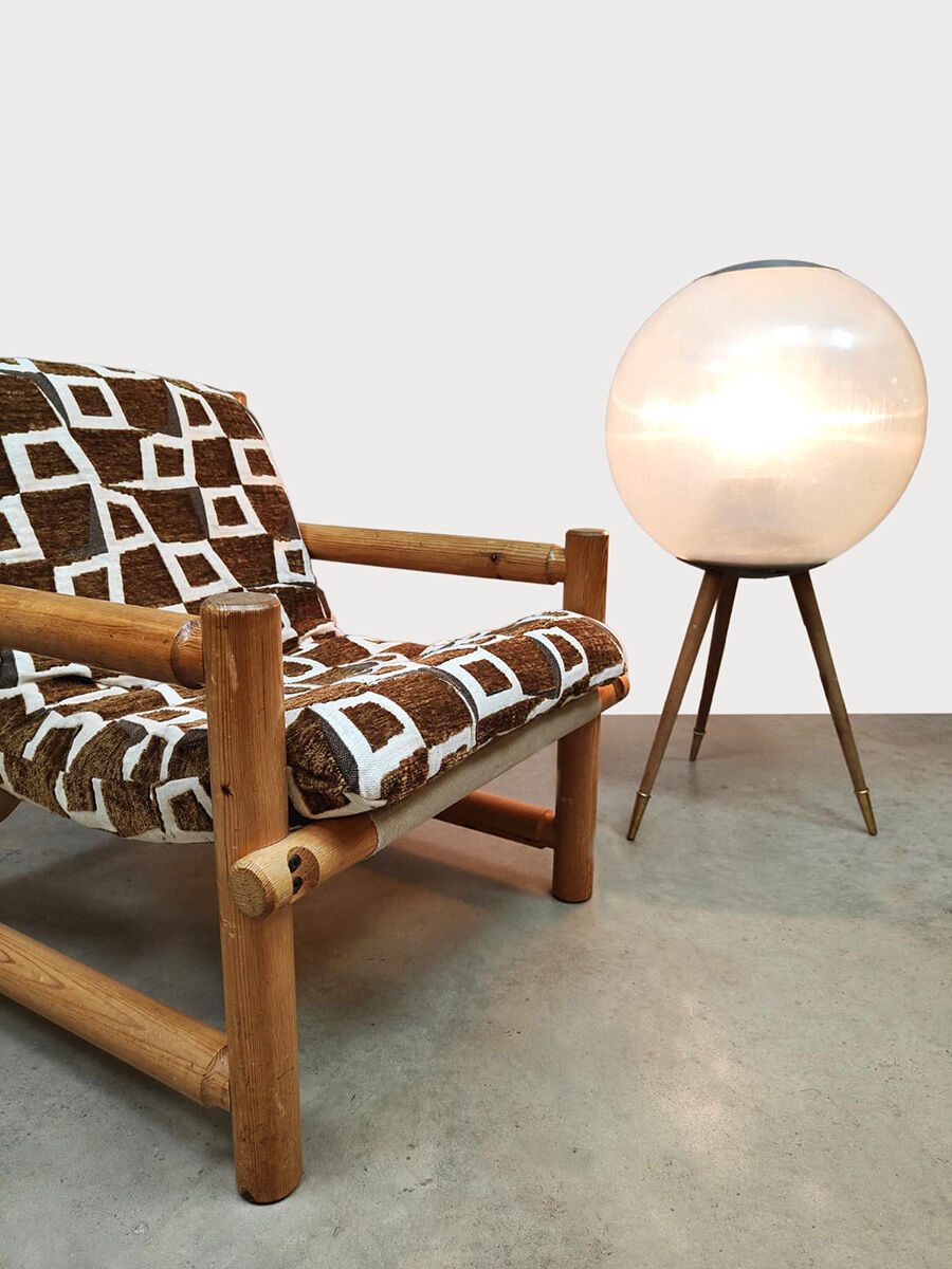 Space age tripot ball floor lamp vintage sphere