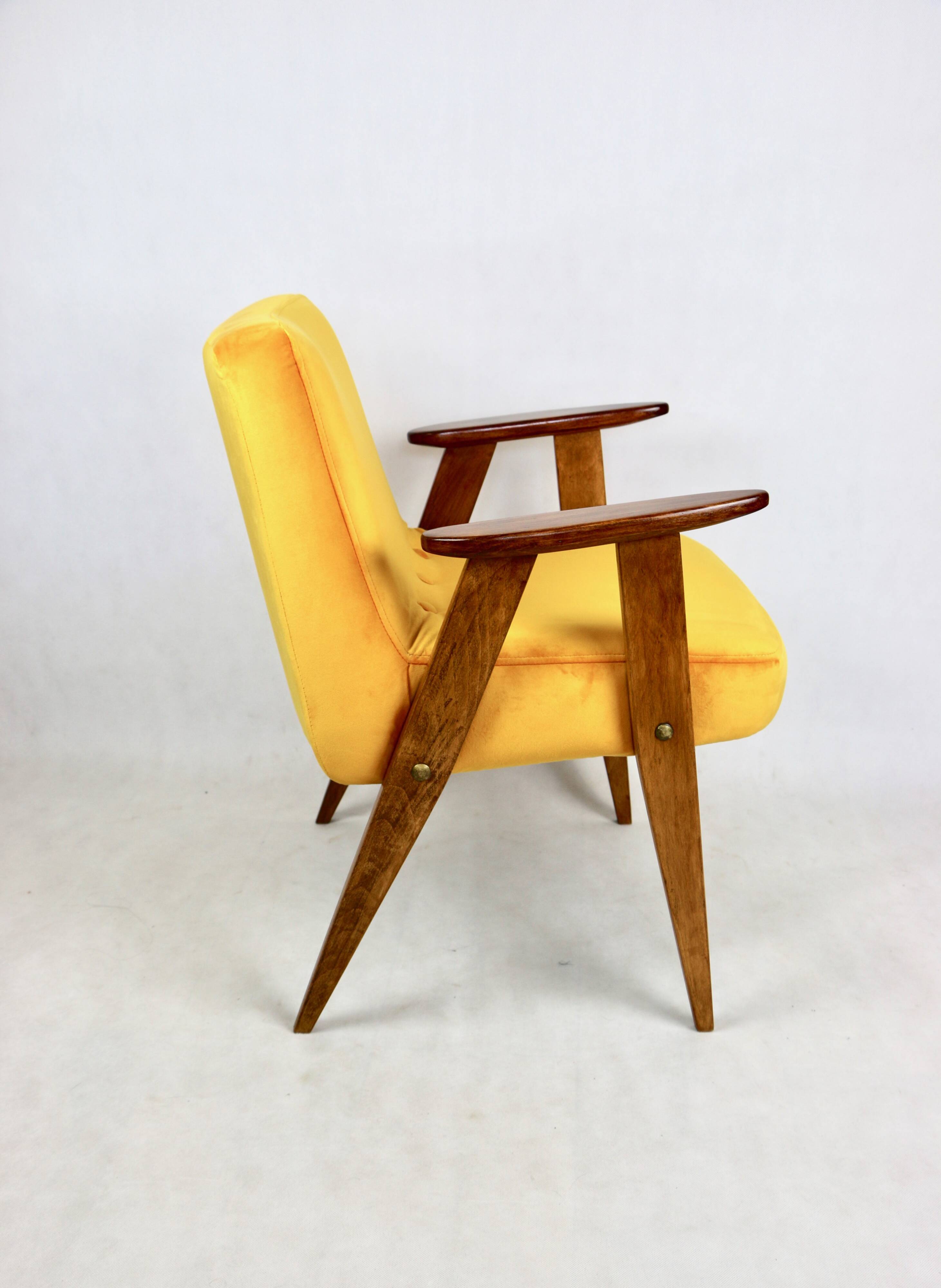 Fauteuil vintage Chierowski 366, 1970, velours jaune or