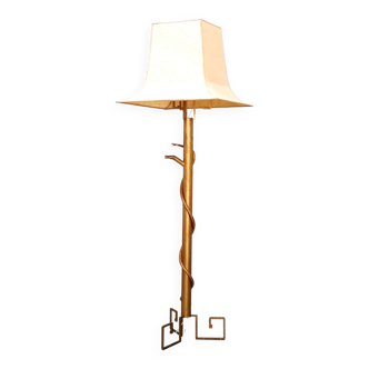 Floor lamp in hammered brass and gilded metal with reptilian decoration - Vintage from the 4s to