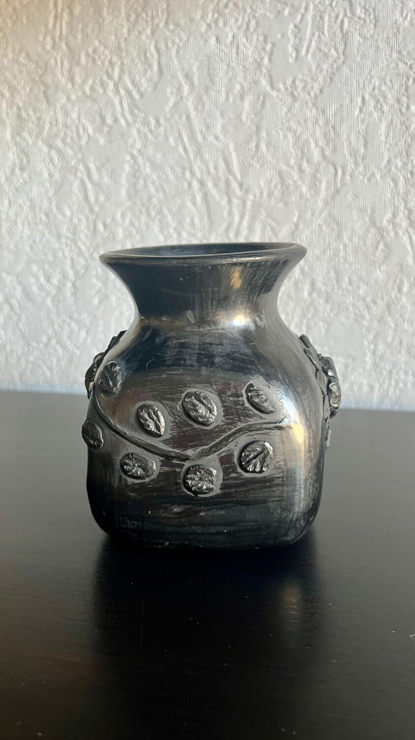 Mexican artisanal vase - Dona Rosa - Black Clay Oaxaca