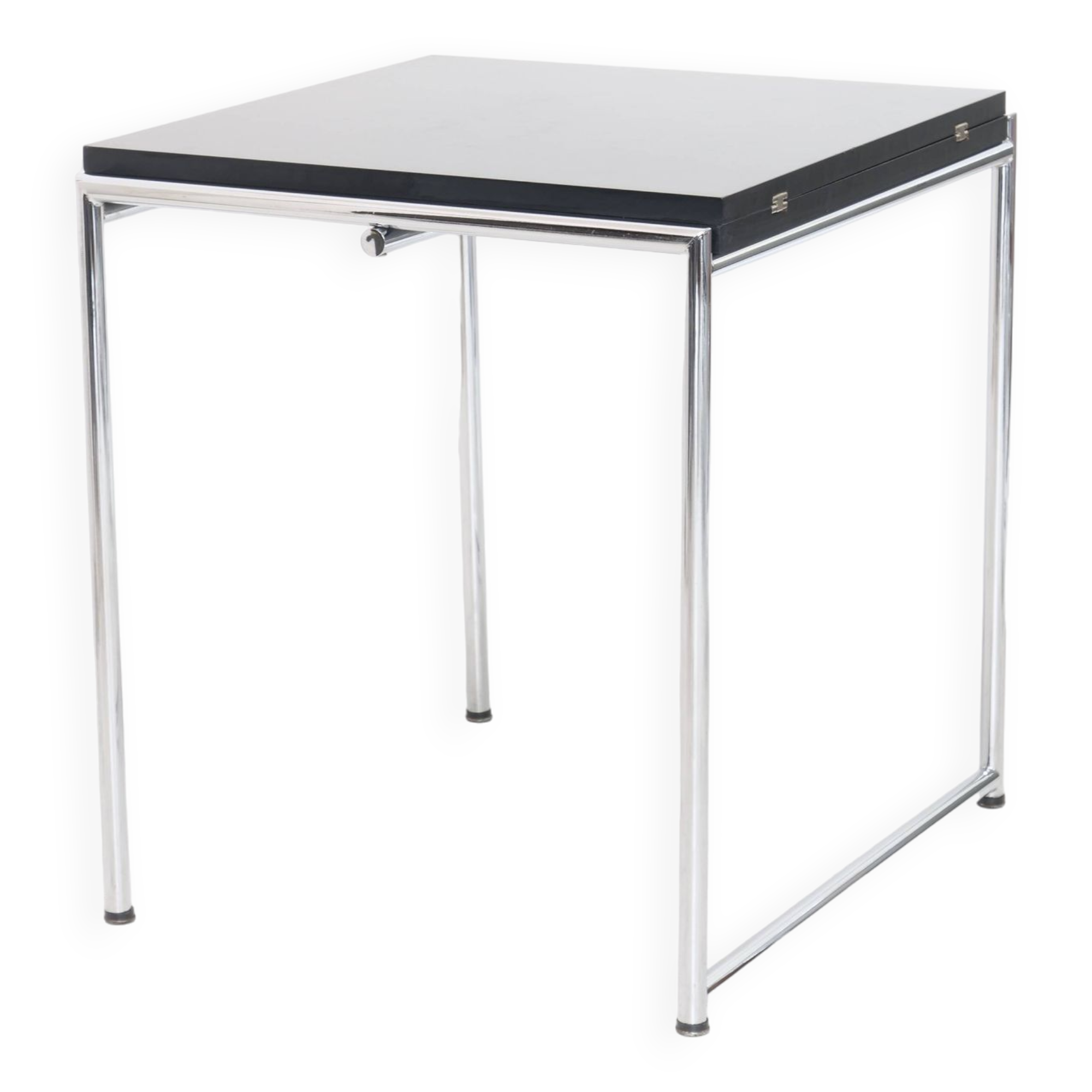 Bauhaus design table model Jean by Eileen Gray