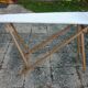 Console pliante en bois, table à repasser avec sa jeannette