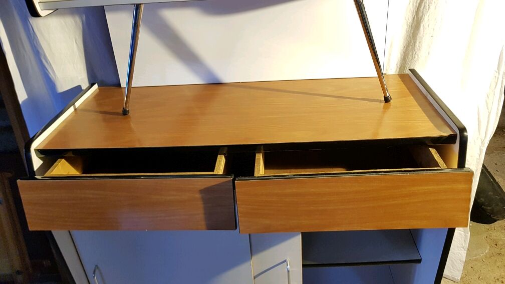 Small buffet formica 2 body 60's