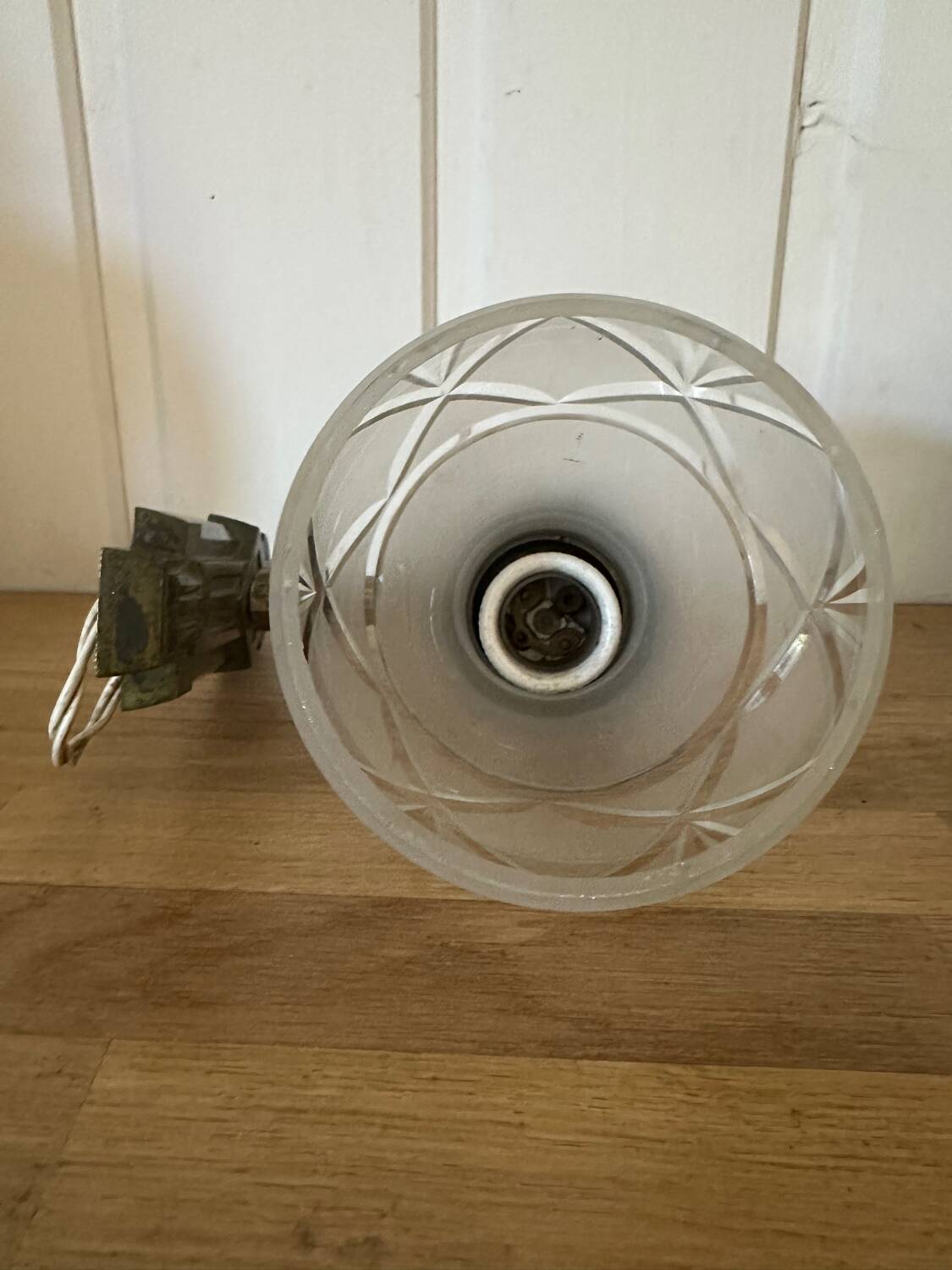 Art Deco wall lamp in metal and glass
