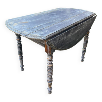 Half moon table