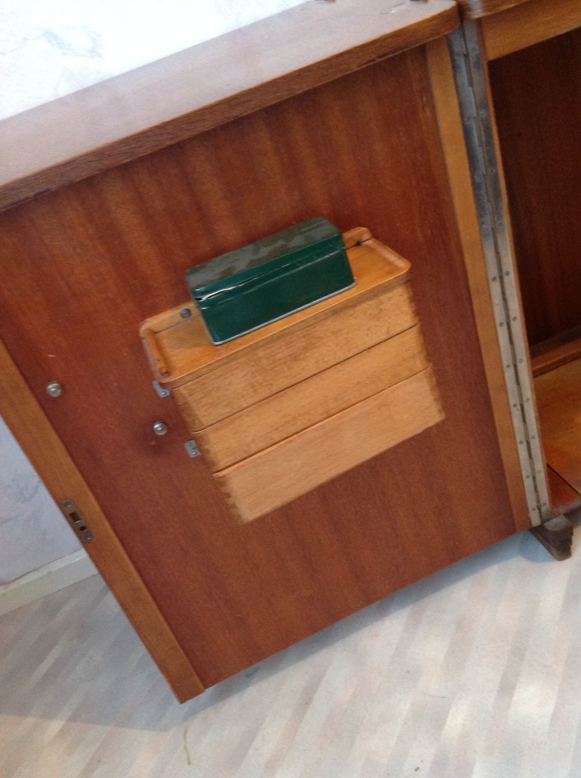 Furniture with Minerva sewing machine / vintage 50s-60s