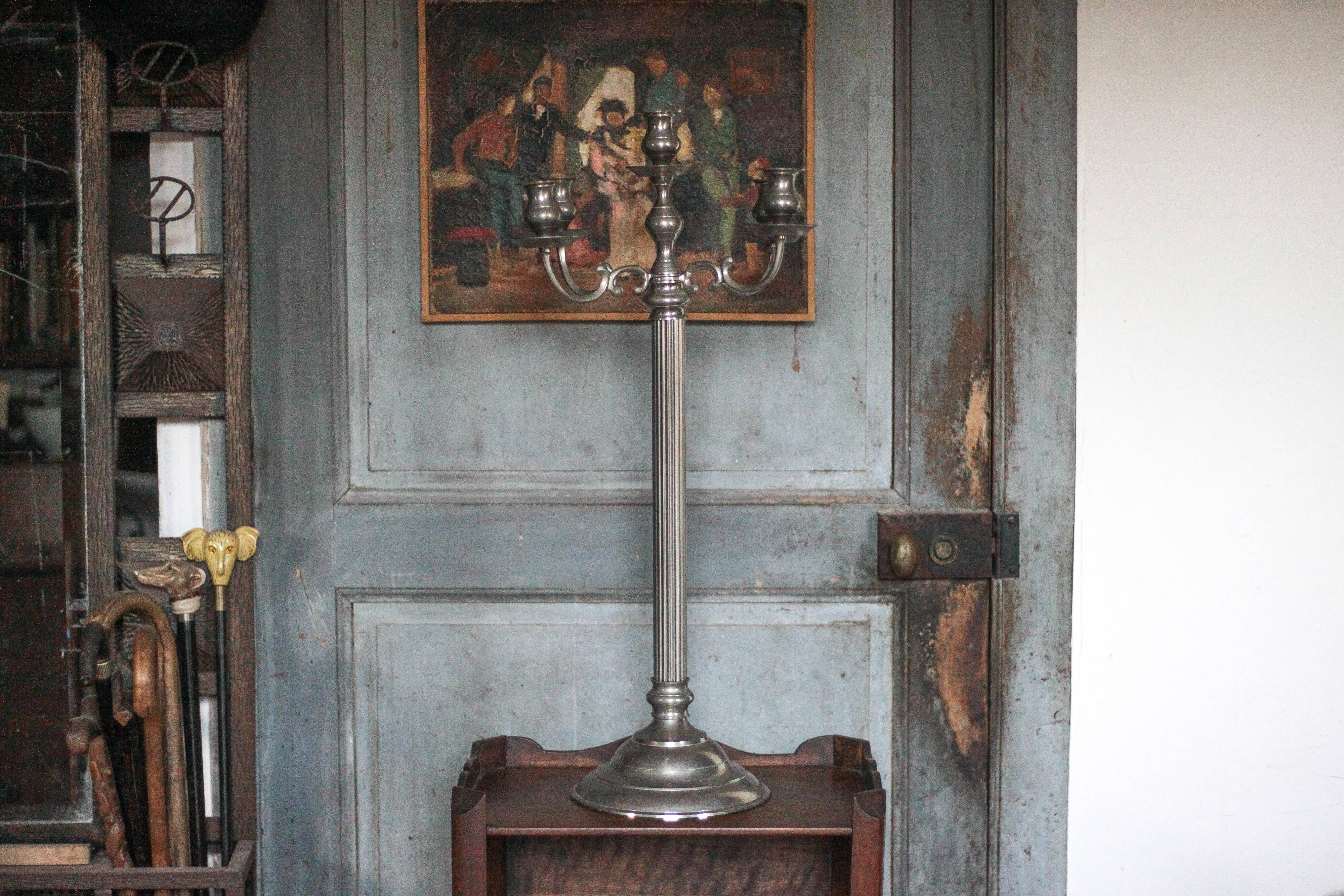 Chandelier with 5 lights, large candelabrum, candle holder, interior decoration.