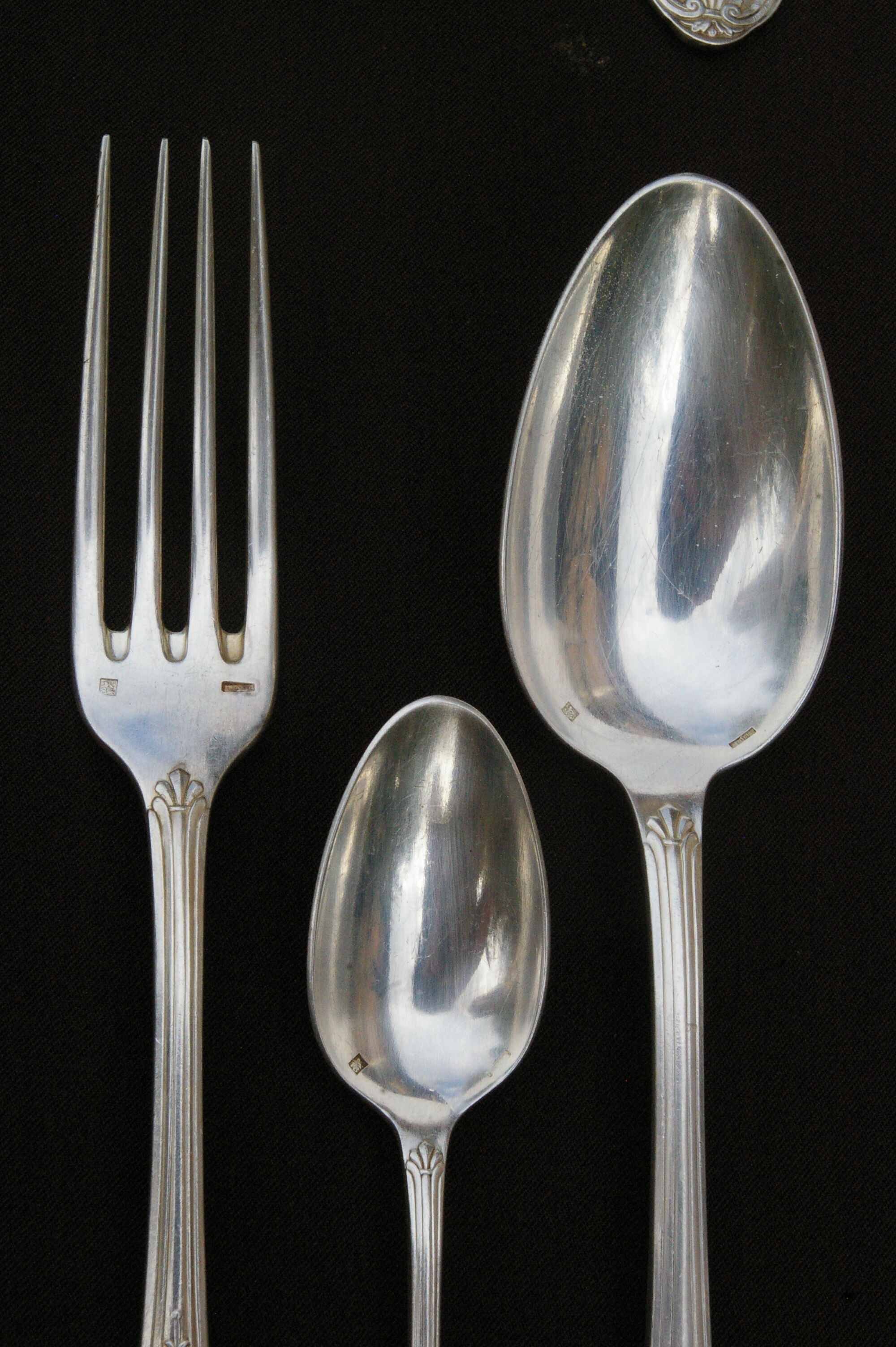Housewife 37 pieces in silver metal Empire style