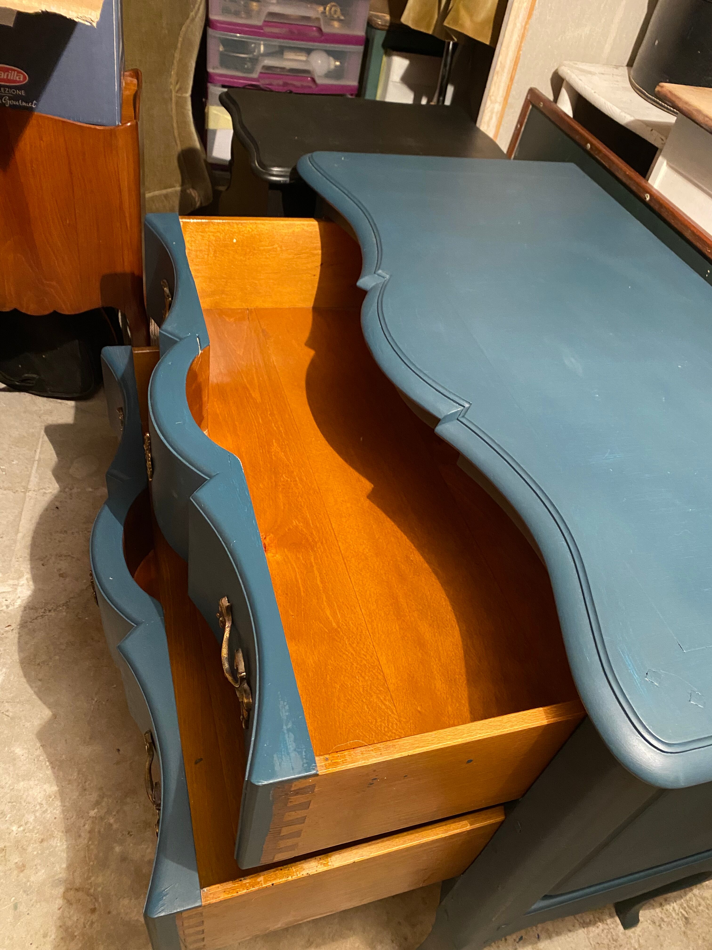 Antique chest of drawers