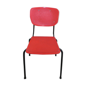 chaise vintage en rouge