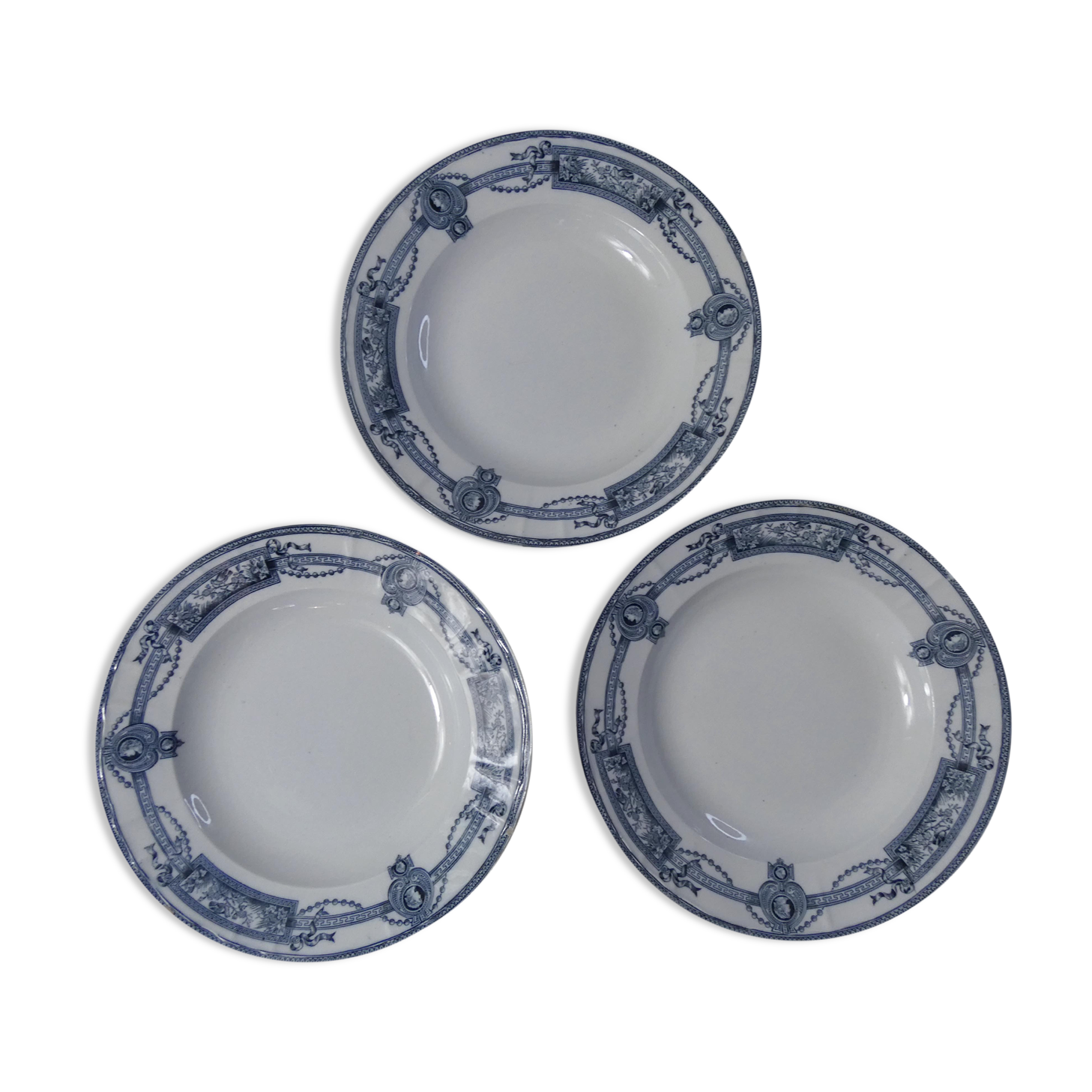 Iron earth 3 hollow plates medaillon