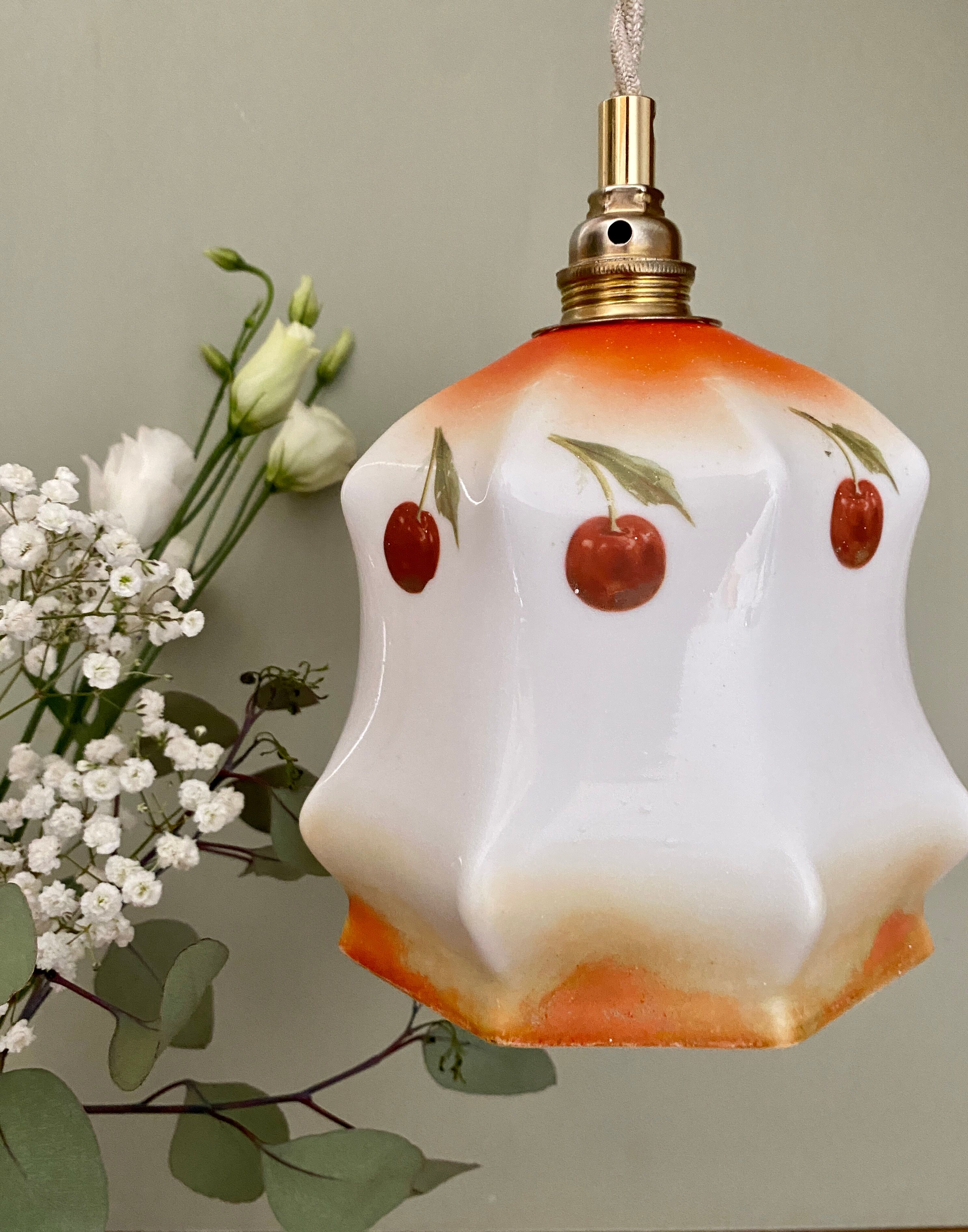 Vintage tulip ride in white opaline cherry patterns