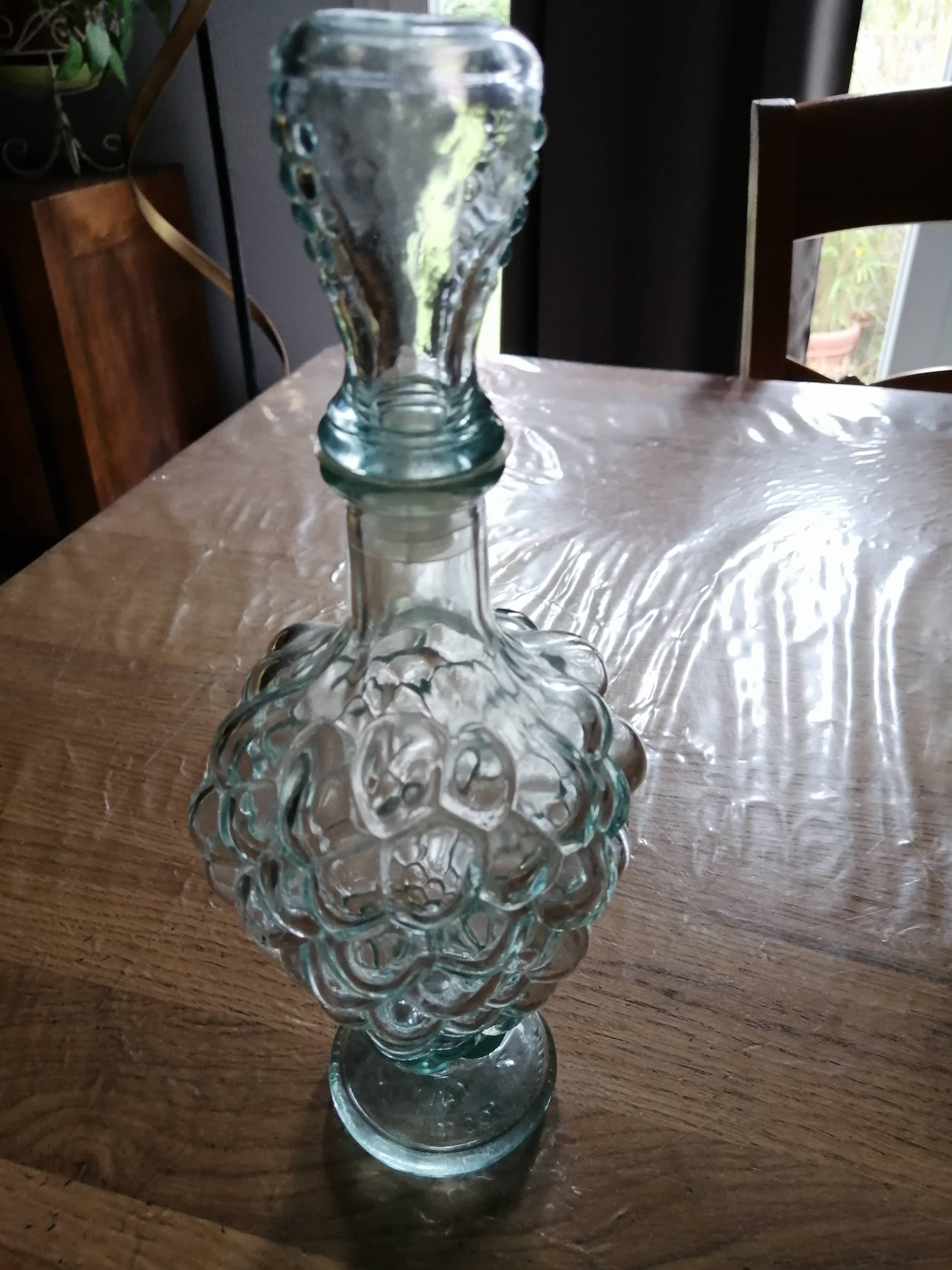 Italian transparent bubble carafe