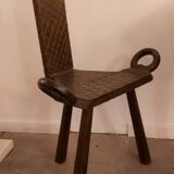 Chaise en bois sculpté